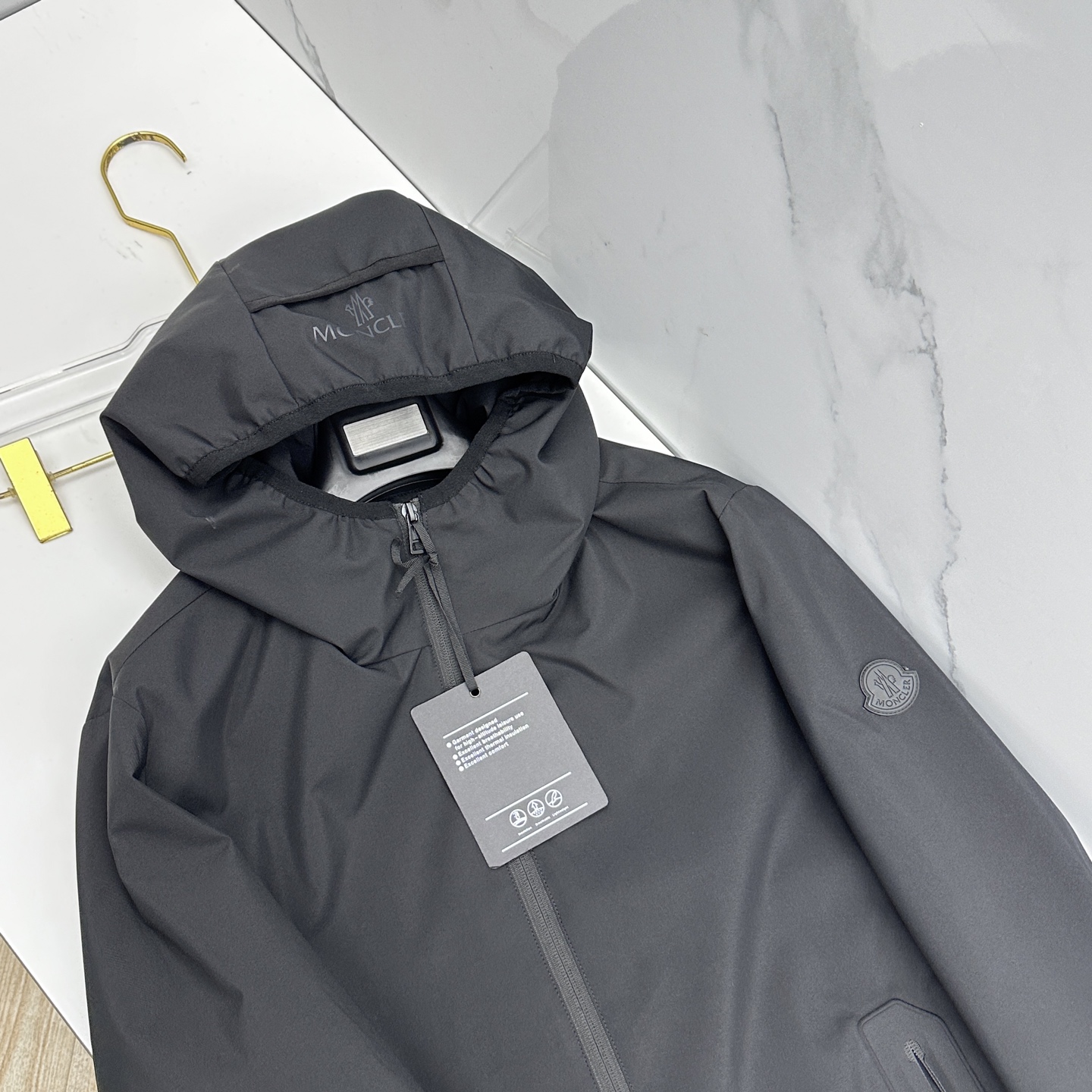🆕Moncler蒙口 2026早春休闲系列，最新时尚连帽夹克外套.处处细节显工艺足够的高级 结构性剪裁的