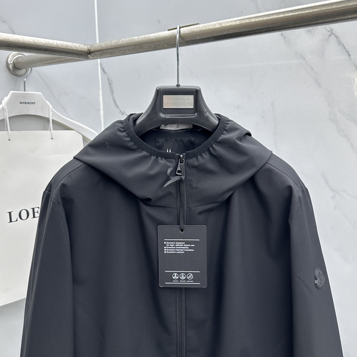 🆕Moncler蒙口 2026早春休闲系列，最新时尚连帽夹克外套.处处细节显工艺足够的高级 结构性剪裁的