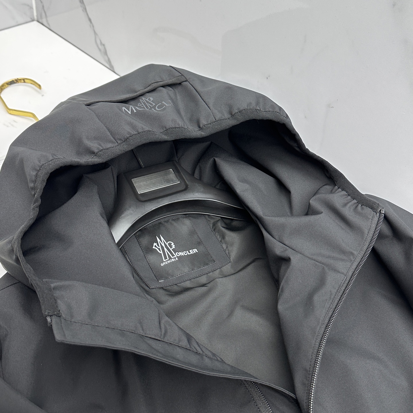 🆕Moncler蒙口 2026早春休闲系列，最新时尚连帽夹克外套.处处细节显工艺足够的高级 结构性剪裁的