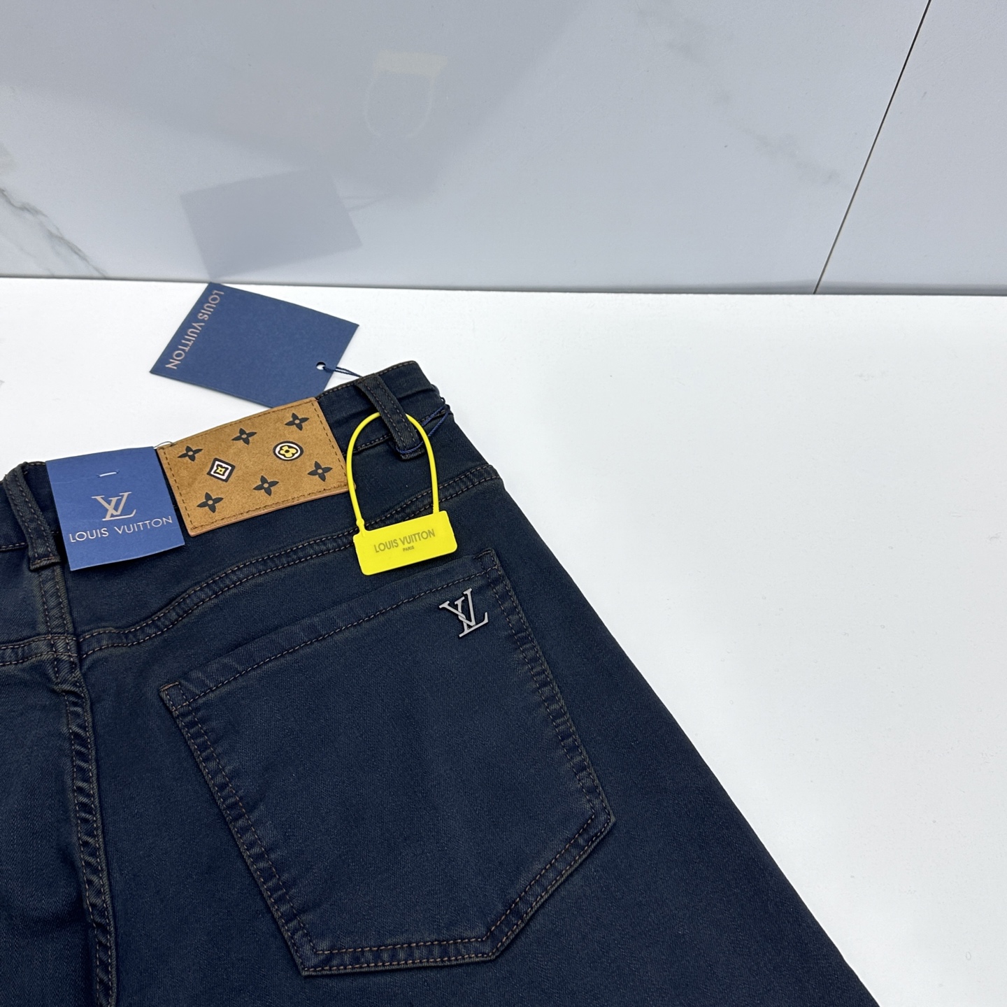 🆕LV路易威登 🔥高端定制、26早春新款薄款牛仔裤 柜台同步发售 原版定制复刻 客供五金辅料 原单品质 