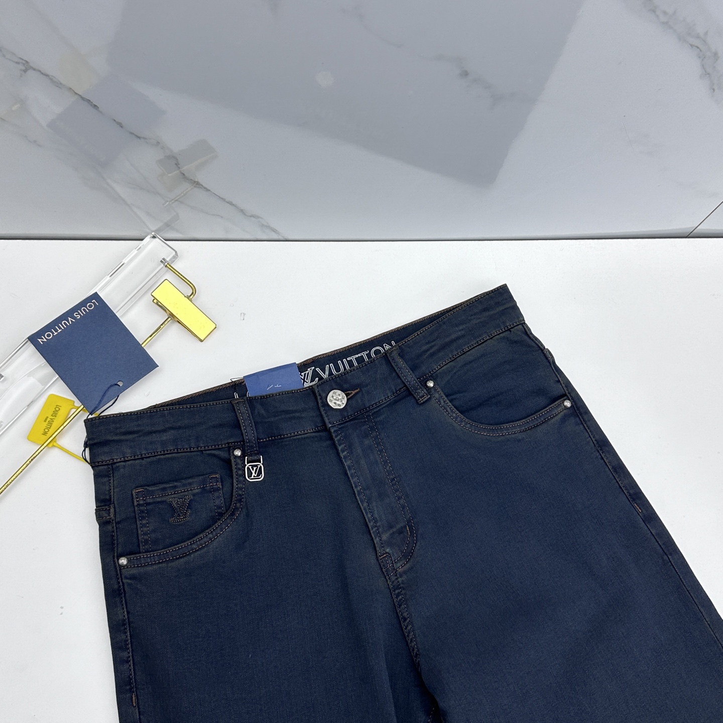 🆕LV路易威登 🔥高端定制、26早春新款薄款牛仔裤 柜台同步发售 原版定制复刻 客供五金辅料 原单品质 