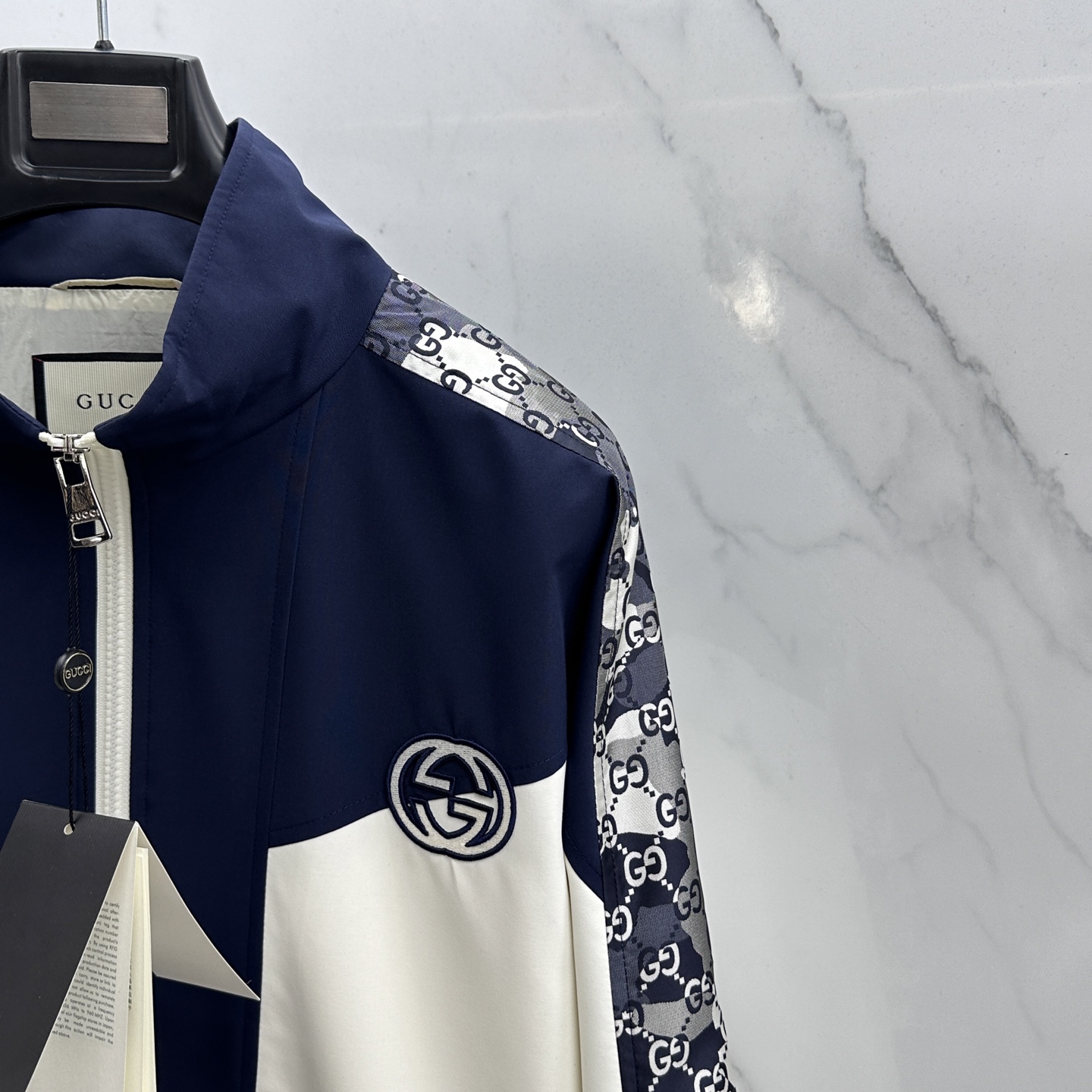 🆕Gucci古驰 2026早春休闲系列，最新时尚立领夹克外套.提花织带，拼接撞色。处处细节显工艺足够的高