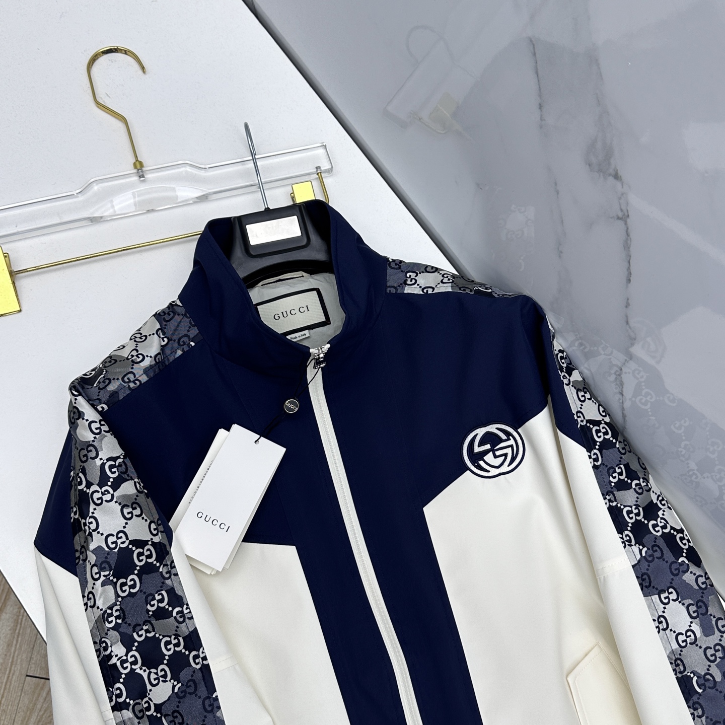 🆕Gucci古驰 2026早春休闲系列，最新时尚立领夹克外套.提花织带，拼接撞色。处处细节显工艺足够的高