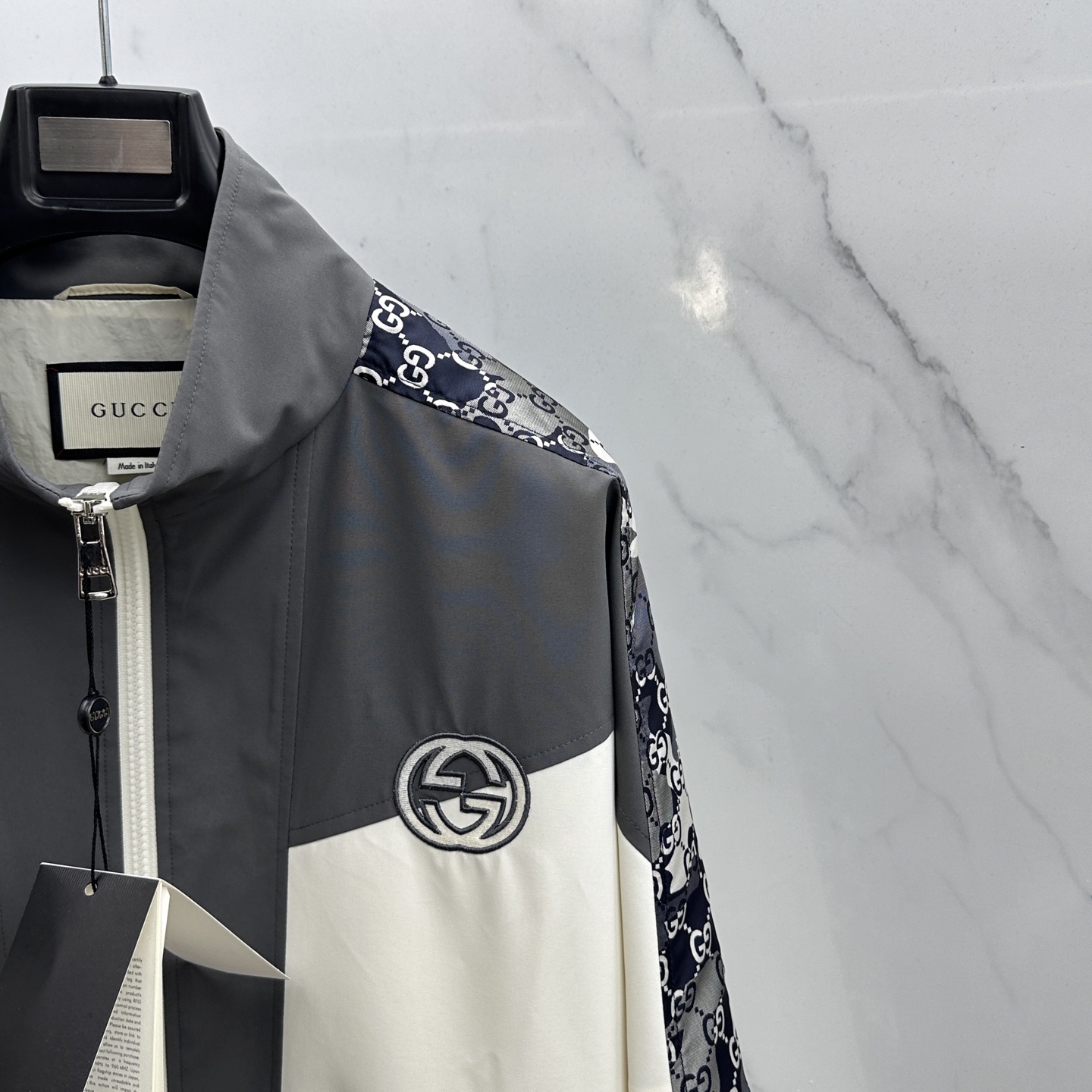 🆕Gucci古驰 2026早春休闲系列，最新时尚立领夹克外套.提花织带，拼接撞色。处处细节显工艺足够的高