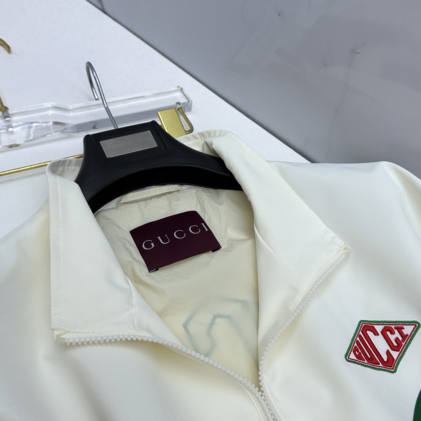 🆕Gucci古驰 2026早春休闲系列，最新时尚立领夹克外套.红绿织带。拼接撞色。高端刺绣，处处细节显工