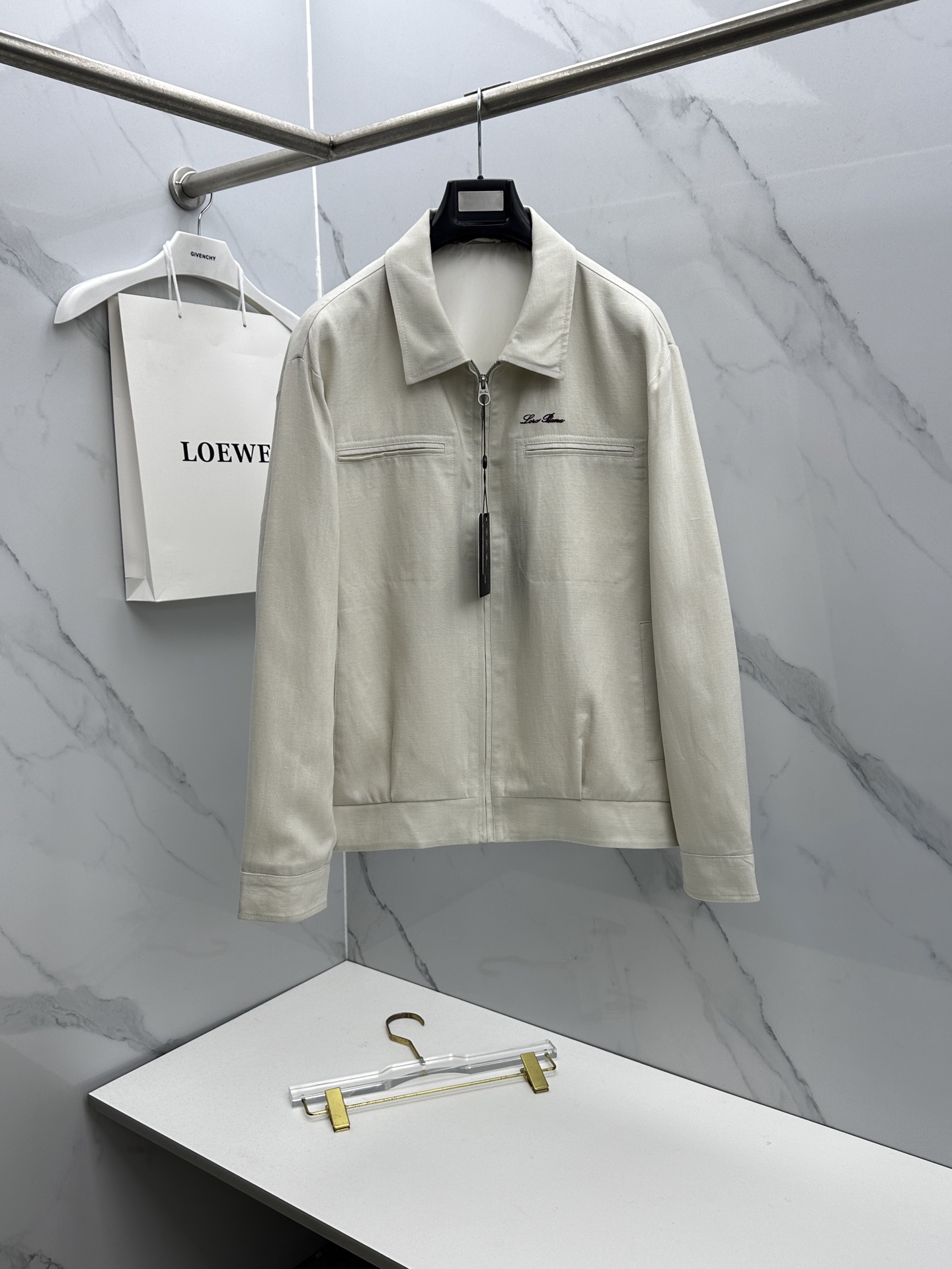🆕Loro piana 早春轻奢老钱风棉麻系列，最新时尚翻领夹克外套.处处细节显工艺足够的高级 结构性剪
