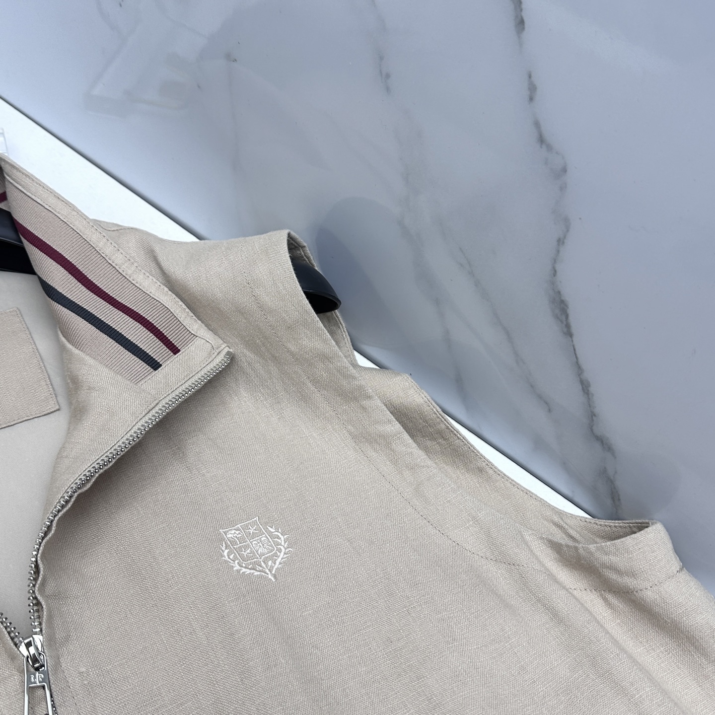🆕Loro piana 早春轻奢老钱风棉麻系列，最新时尚立领马甲外套.处处细节显工艺足够的高级 结构性剪