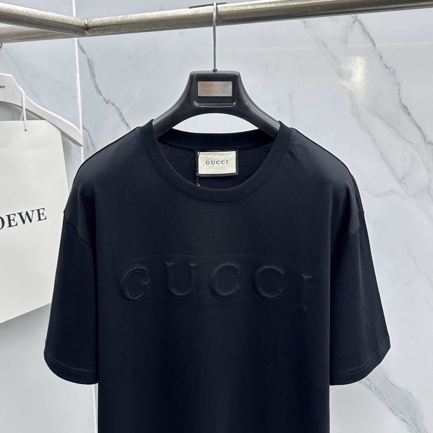 🆕Gucci 新款首发专柜最新款短袖圆领T恤 高端订制 胸前品牌logo重工艺设计 高端长绒棉面料.手感
