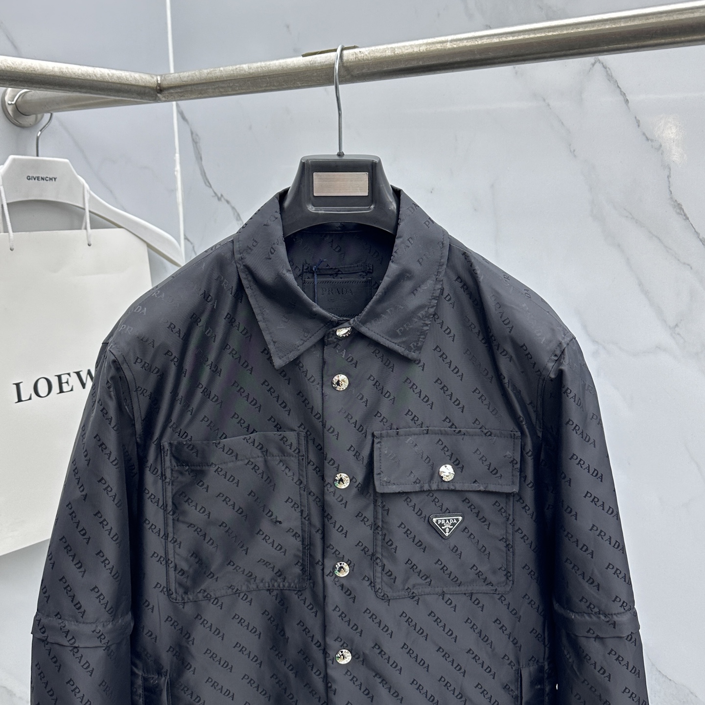 🆕Prada 普拉达 2026ss春季新款夹克外套全高端版本！高定专柜面料辅料，透气舒适度高，细节无可挑