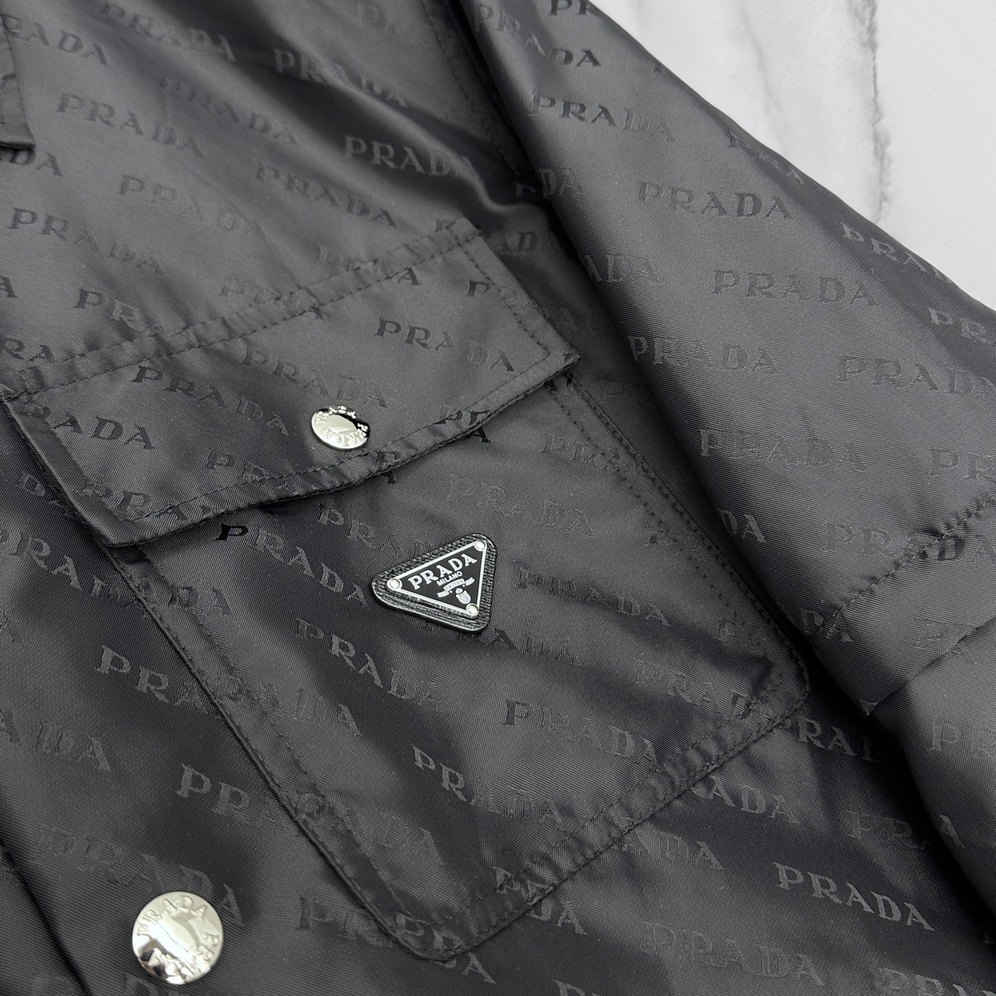 🆕Prada 普拉达 2026ss春季新款夹克外套全高端版本！高定专柜面料辅料，透气舒适度高，细节无可挑
