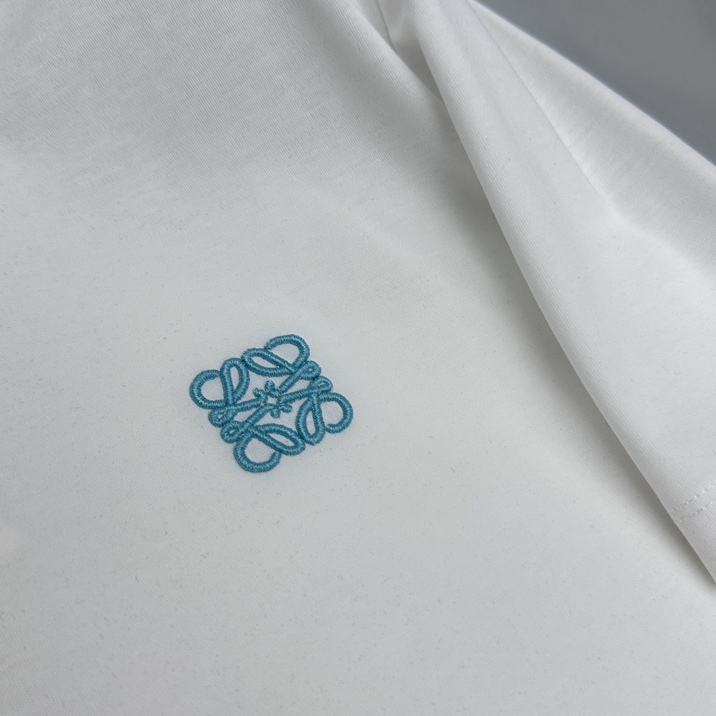 🆕LOEWE罗意威 新款首发专柜最新款短袖圆领T恤 高端订制 胸前品牌logo重工艺设计 高端长绒棉面料