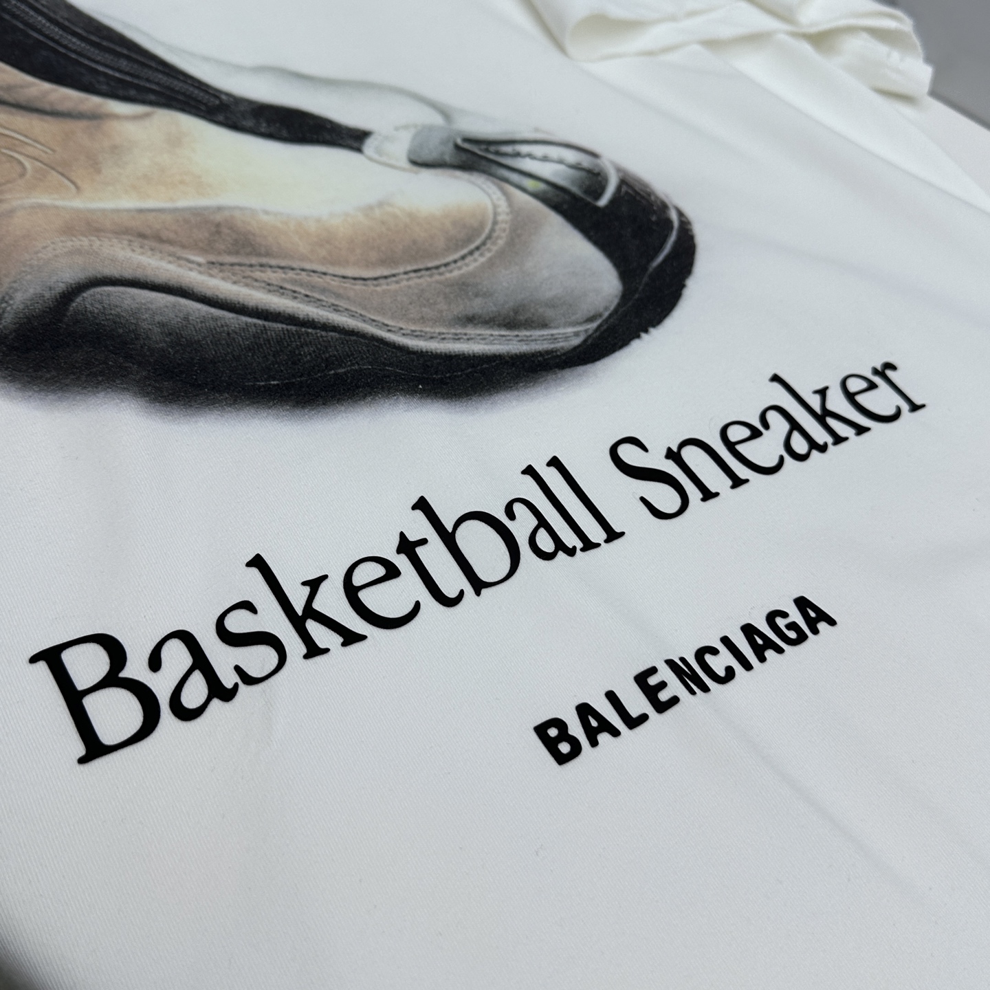 微阔🆕Balenciaga巴黎世家 新款首发专柜最新款短袖圆领T恤 高端订制 胸前品牌logo重工艺设计