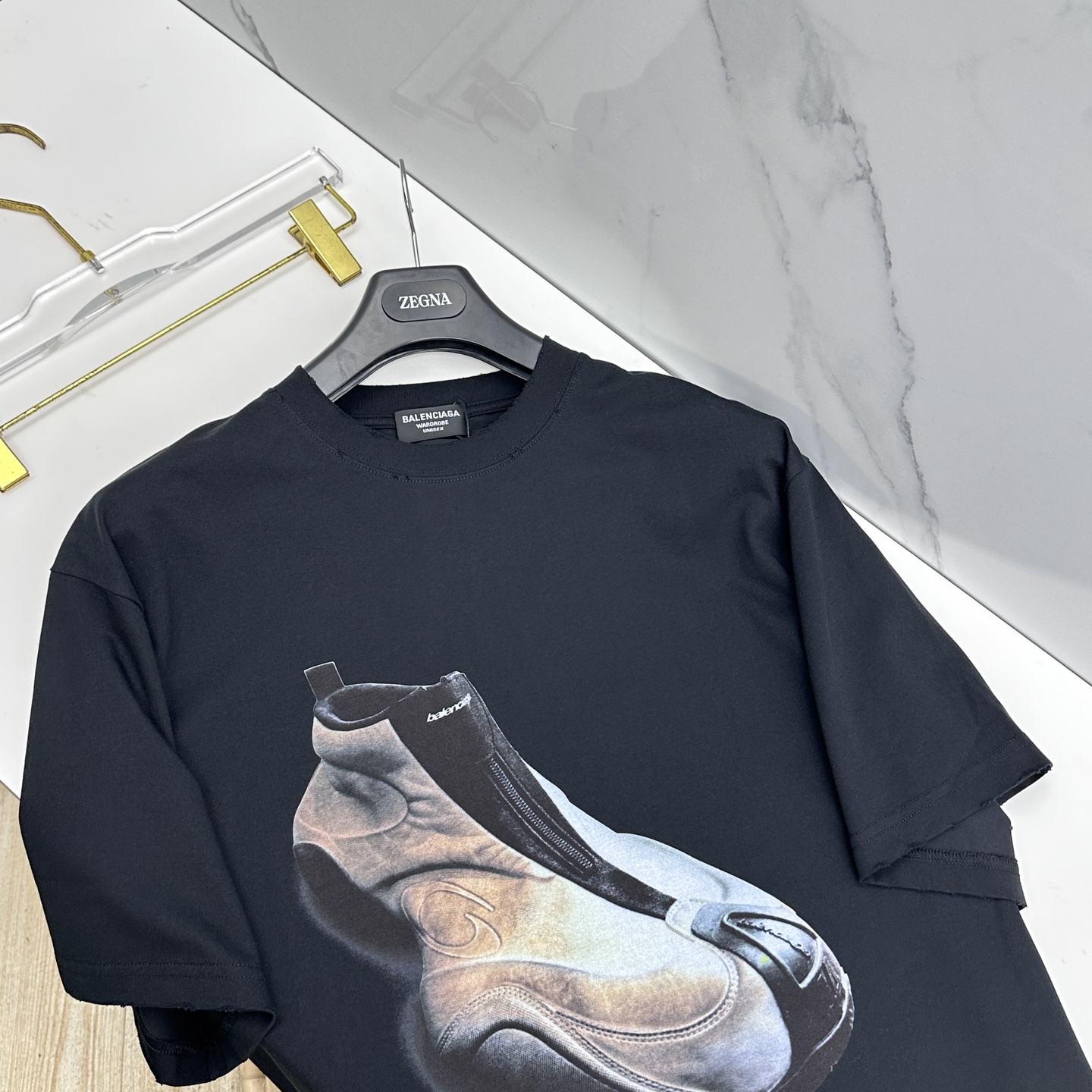 微阔🆕Balenciaga巴黎世家 新款首发专柜最新款短袖圆领T恤 高端订制 胸前品牌logo重工艺设计