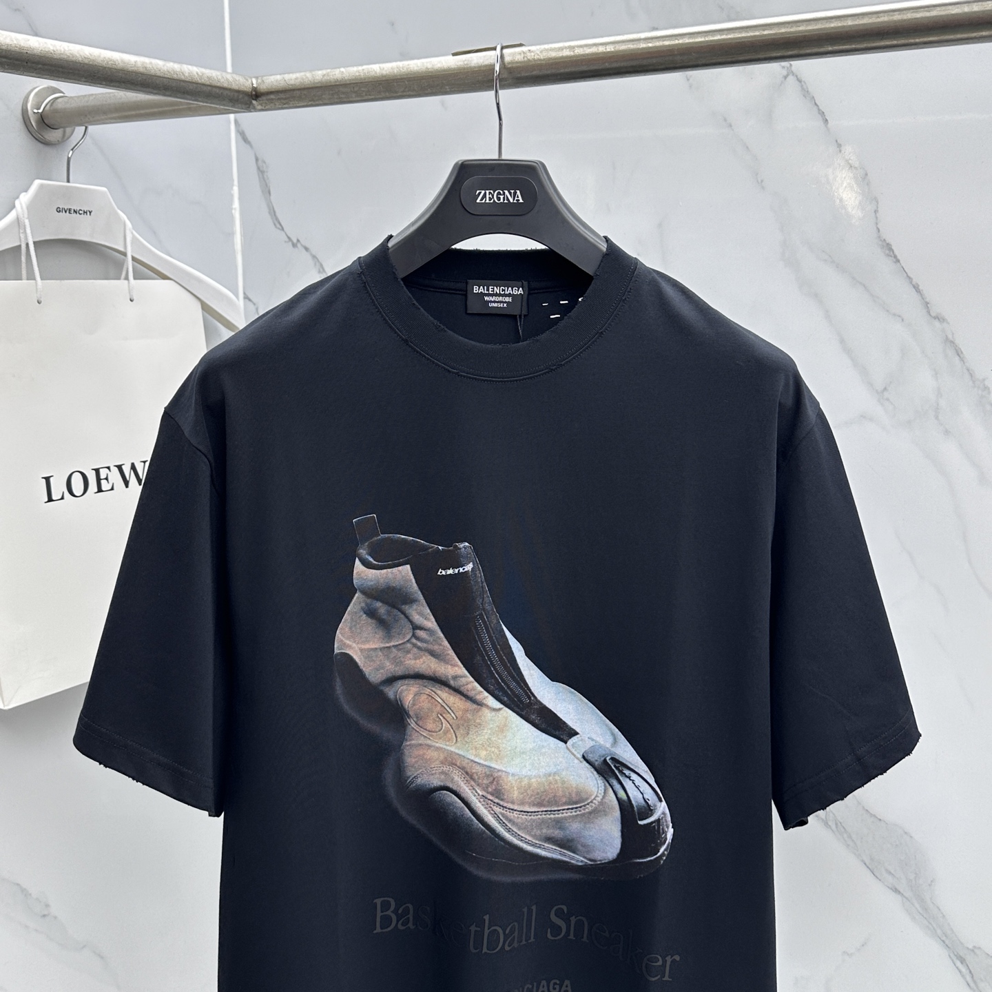 微阔🆕Balenciaga巴黎世家 新款首发专柜最新款短袖圆领T恤 高端订制 胸前品牌logo重工艺设计