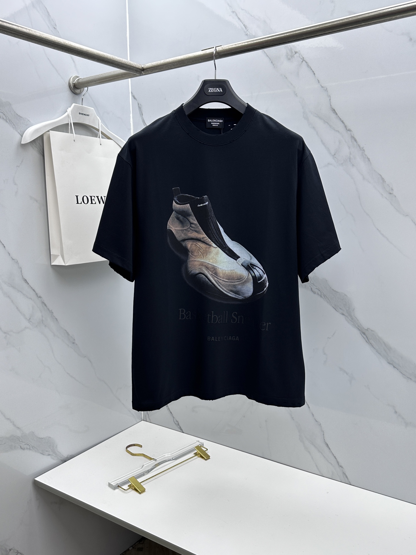 微阔🆕Balenciaga巴黎世家 新款首发专柜最新款短袖圆领T恤 高端订制 胸前品牌logo重工艺设计