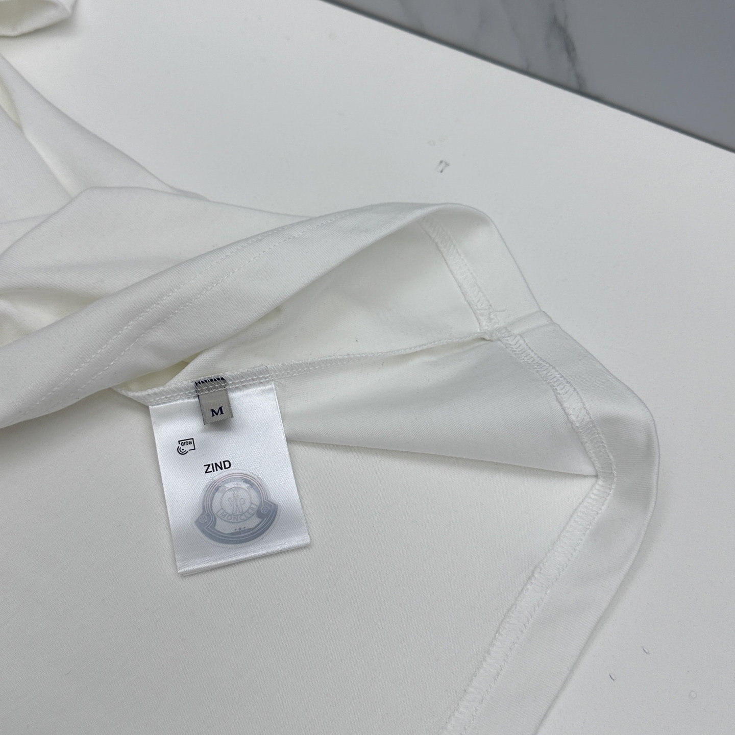 微阔🆕Moncler蒙口 新款首发专柜最新款短袖圆领T恤 高端订制 胸口刺绣logo重工艺设计 高端长绒