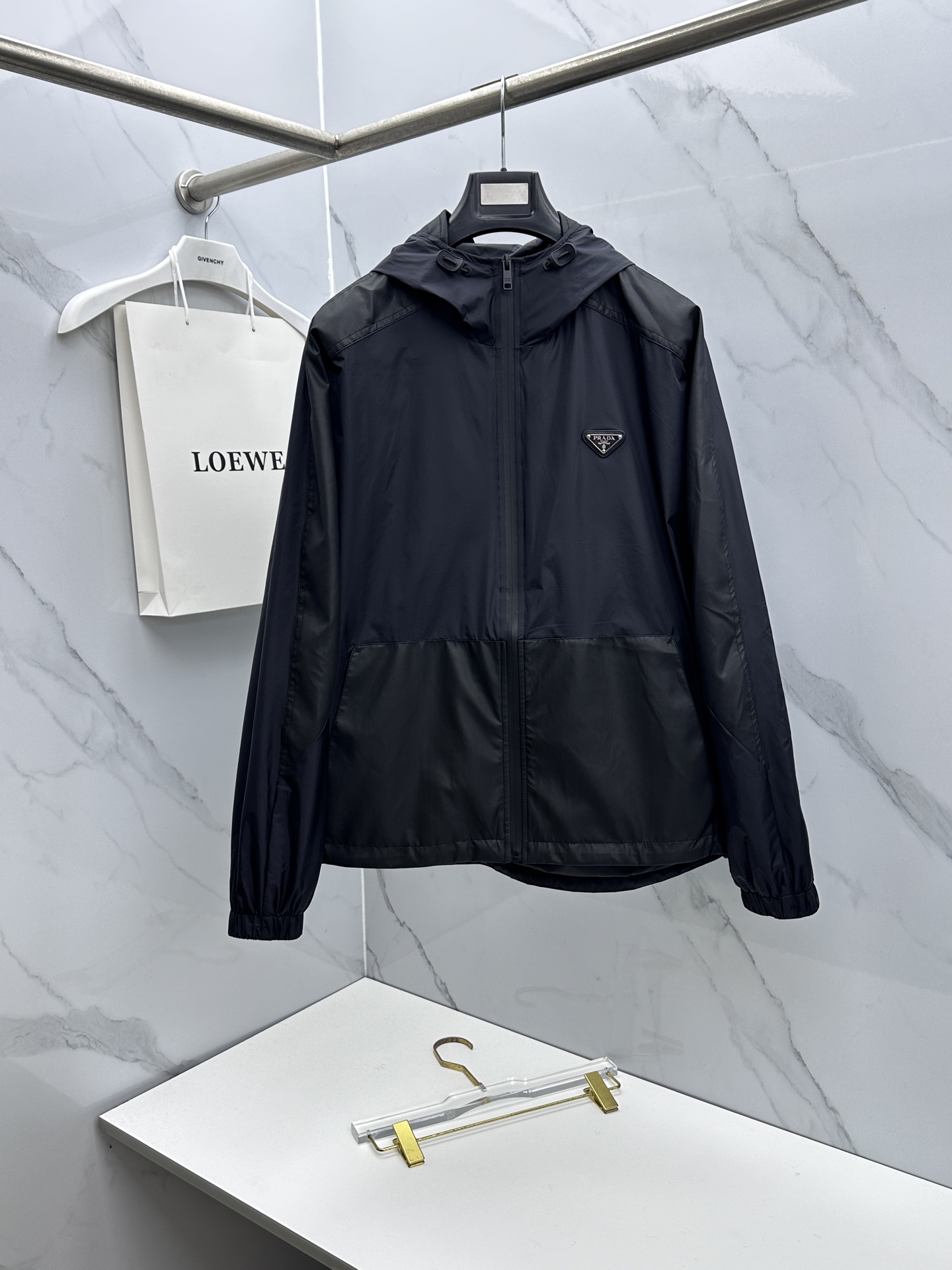 🆕Prada 普拉达 2026ss春季新款连帽夹克外套全高端版本！高定专柜面料辅料，透气舒适度高，细节无