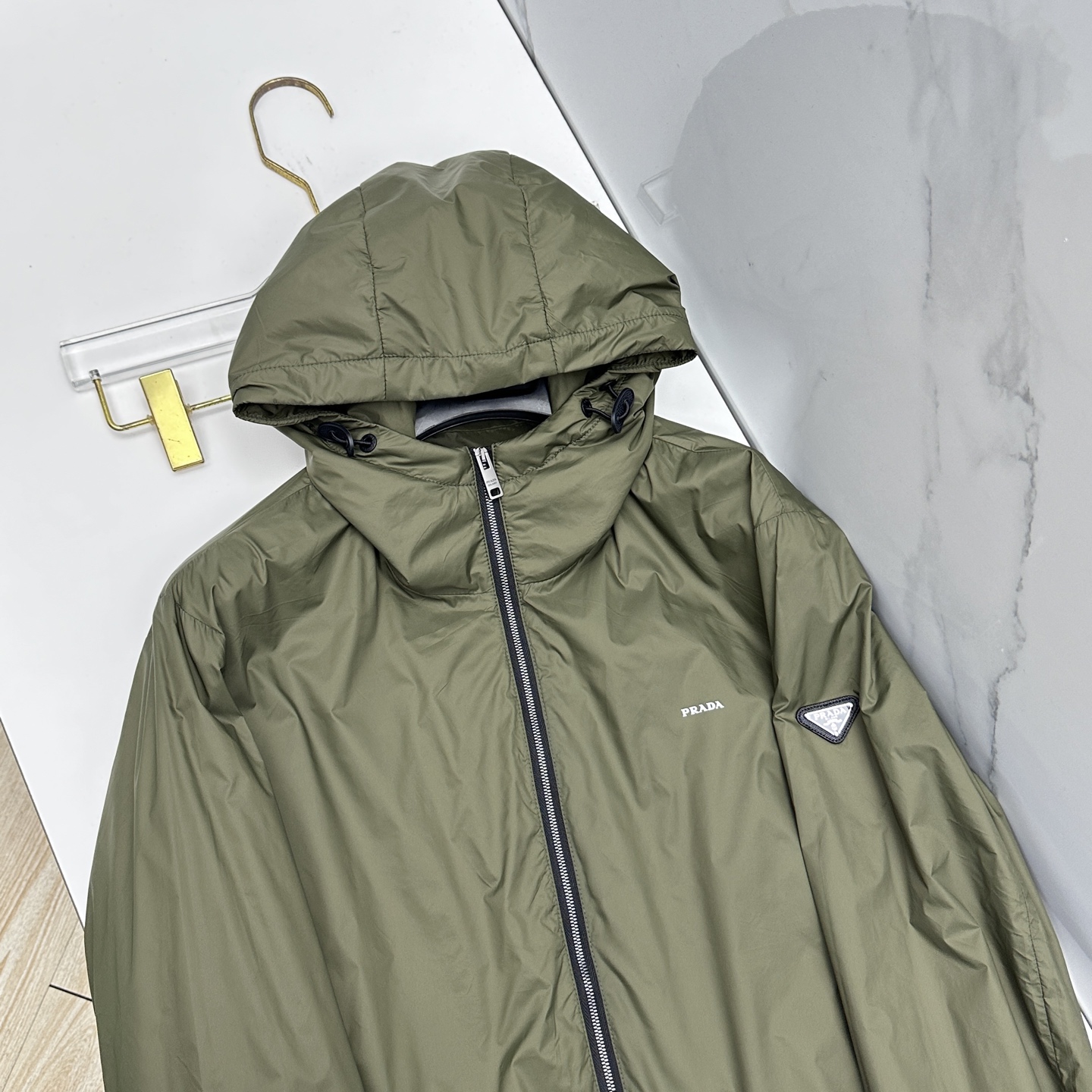 🆕 Prada 普拉达 2026ss春季新款连帽夹克外套全高端版本！高定专柜面料辅料，透气舒适度高，细节