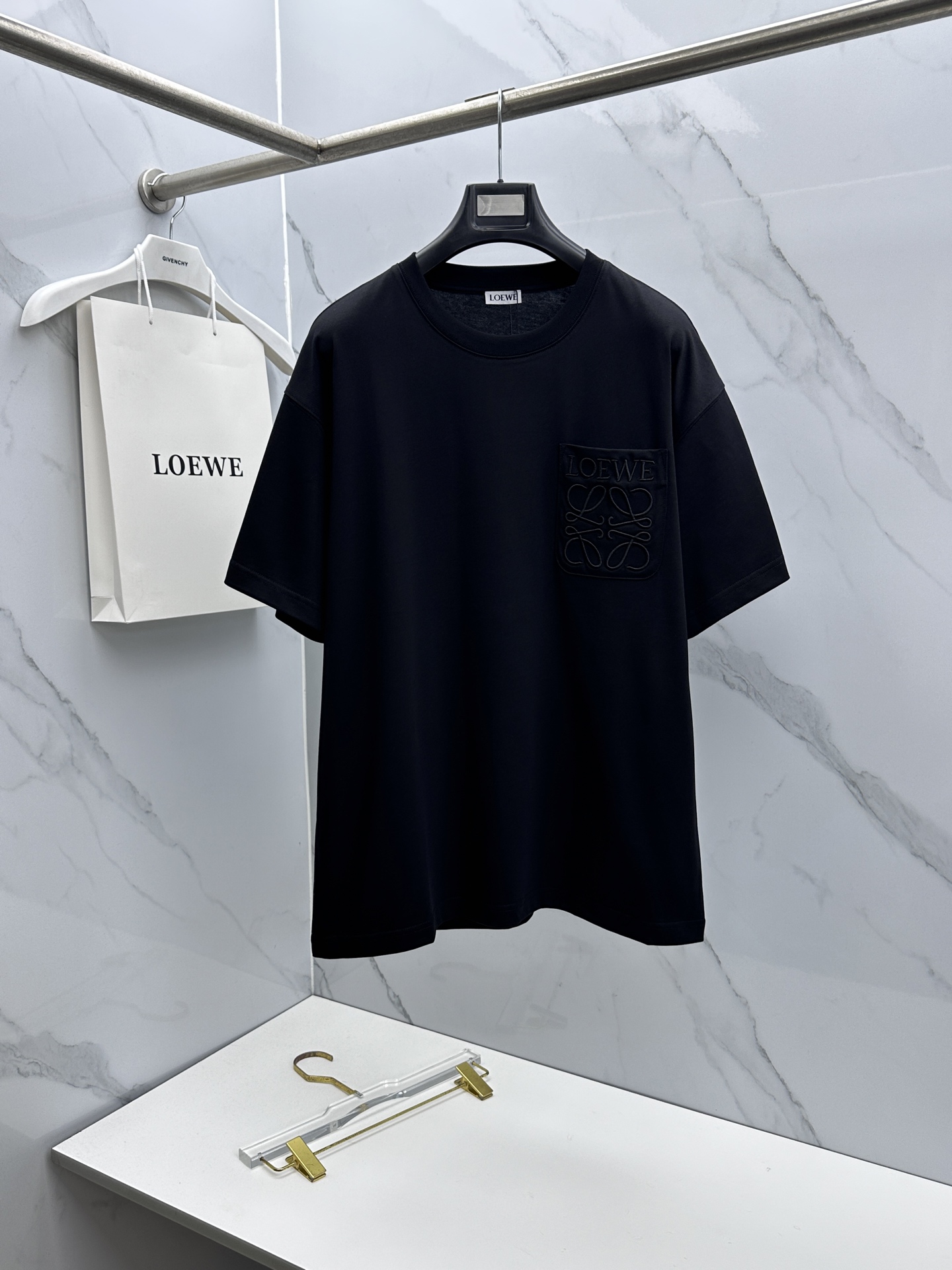 🆕LOEWE罗意威 新款首发专柜最新款短袖圆领T恤 高端订制官网同步 简约日常 胸口口袋刺绣logo 高