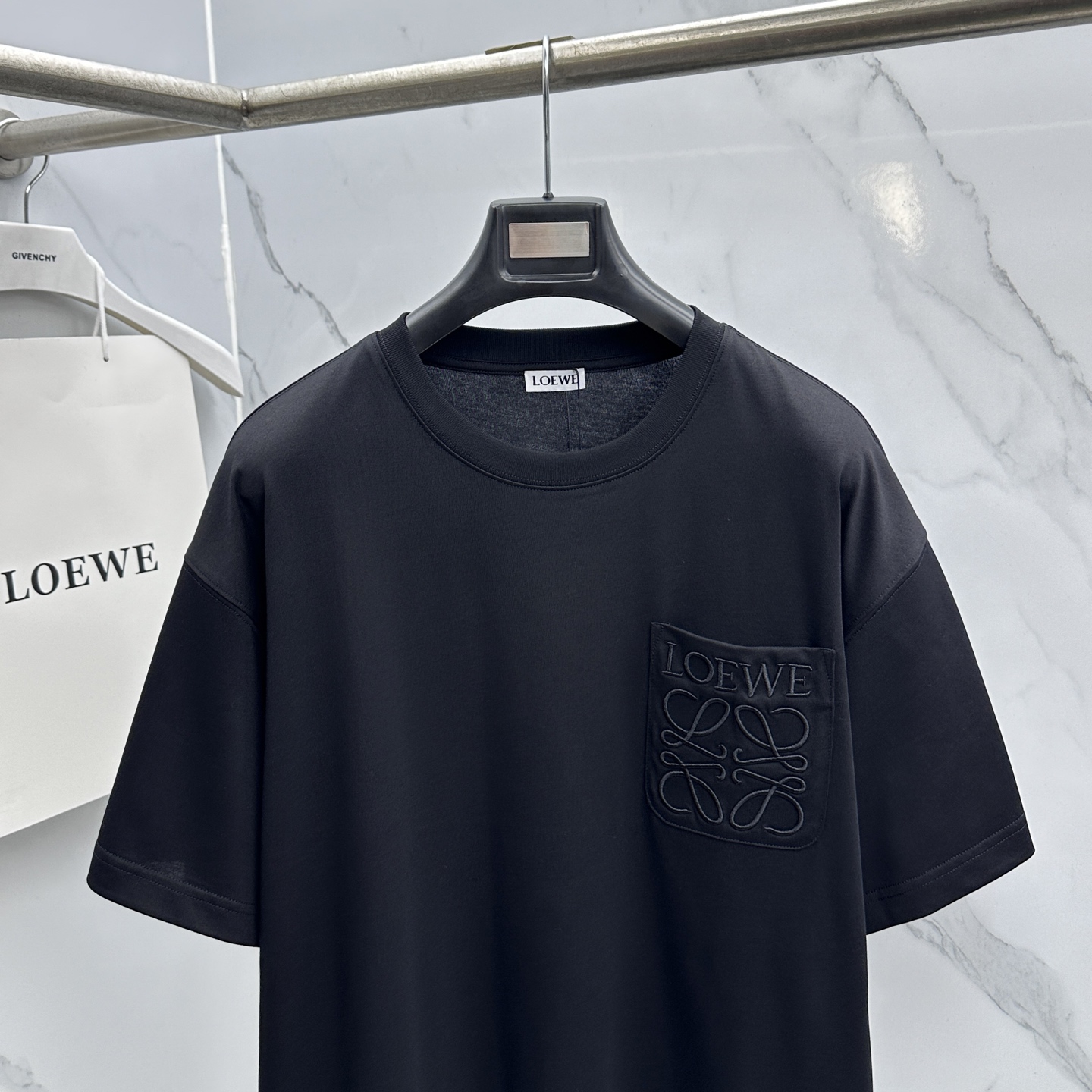 🆕LOEWE罗意威 新款首发专柜最新款短袖圆领T恤 高端订制官网同步 简约日常 胸口口袋刺绣logo 高