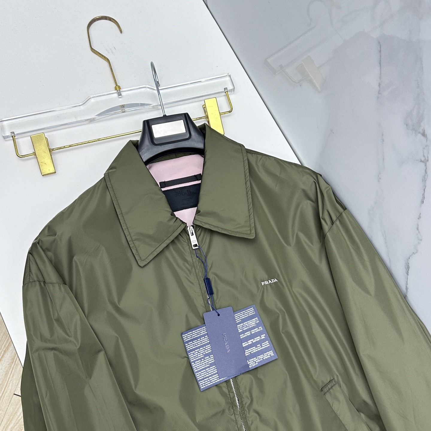 🆕Prada 普拉达 2026ss春季新款翻领夹克外套全高端版本！高定专柜面料辅料，透气舒适度高，细节无