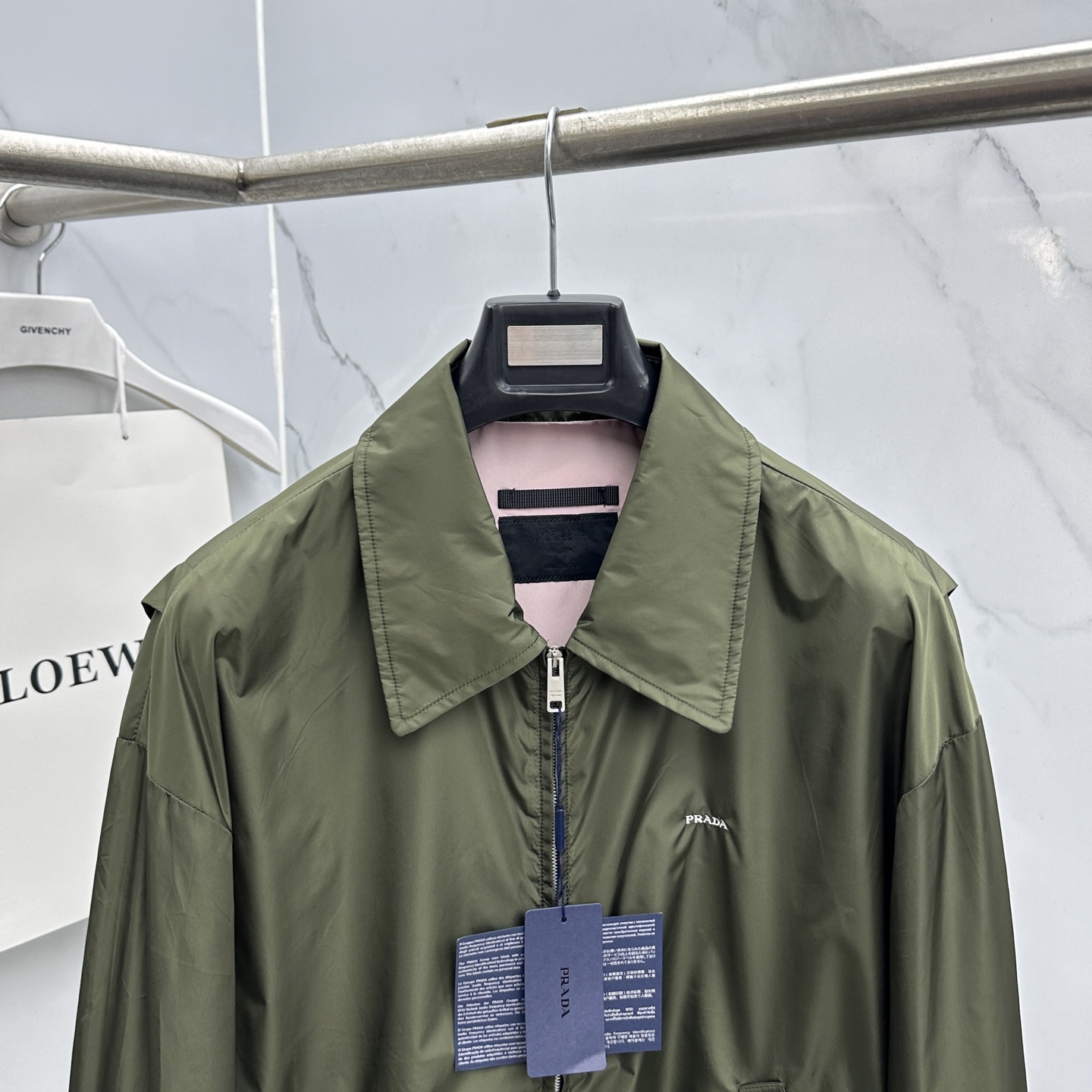 🆕Prada 普拉达 2026ss春季新款翻领夹克外套全高端版本！高定专柜面料辅料，透气舒适度高，细节无