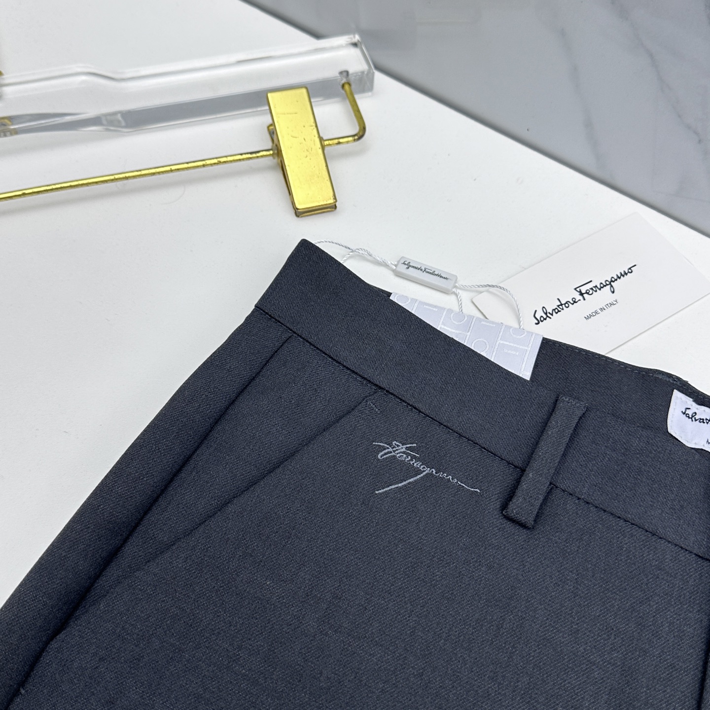 🆕Ferragamo菲拉格慕 26ss春夏新品休闲裤西裤，官网同步发售，裤身工艺设计，进口客供辅料、面料
