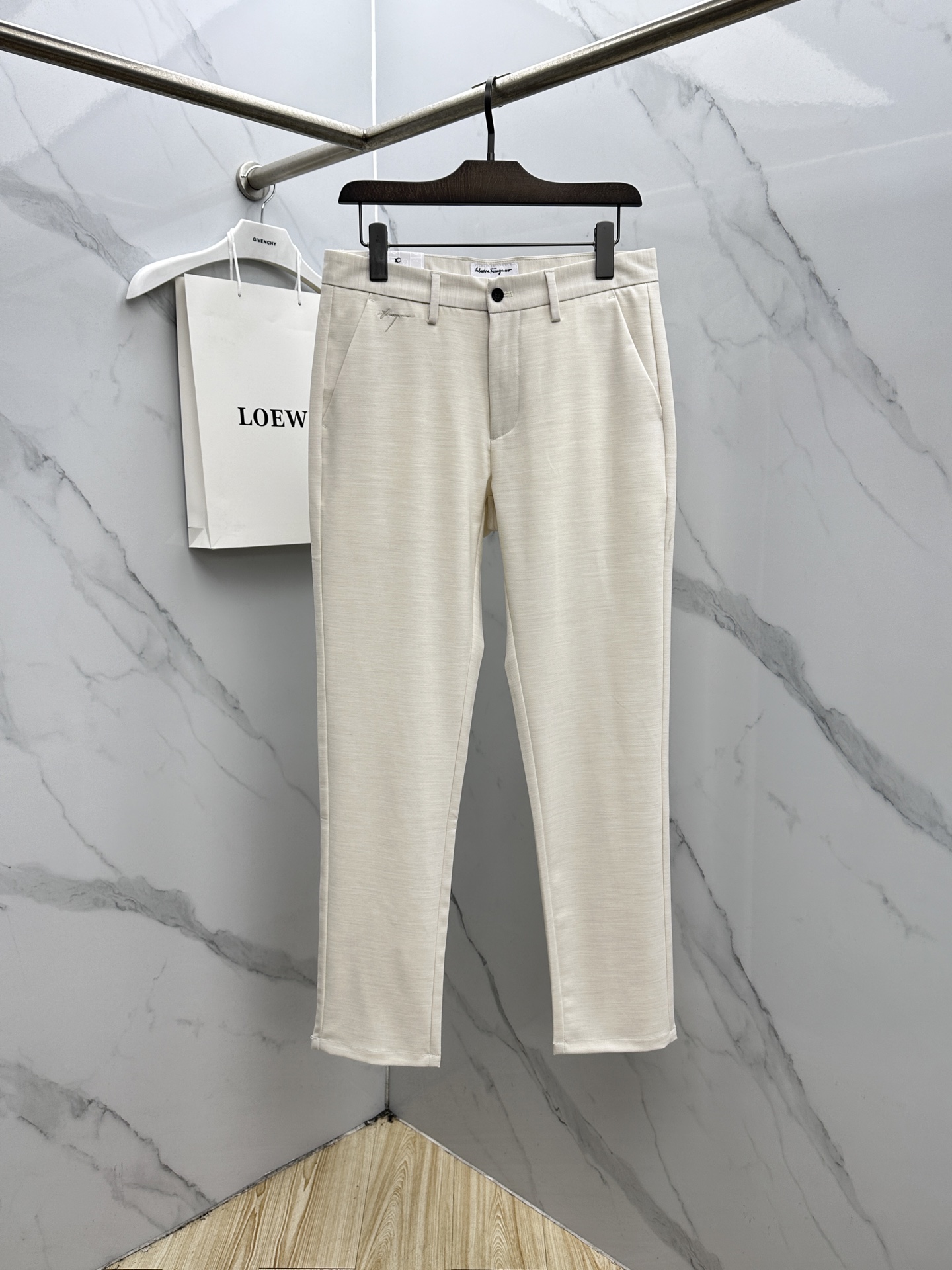 🆕Ferragamo菲拉格慕 26ss春夏新品休闲裤西裤，官网同步发售，裤身工艺设计，进口客供辅料、面料