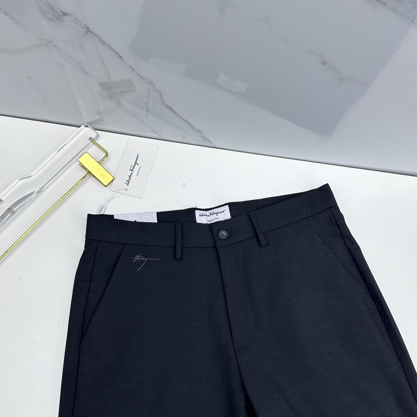 🆕Ferragamo菲拉格慕 26ss春夏新品休闲裤西裤，官网同步发售，裤身工艺设计，进口客供辅料、面料