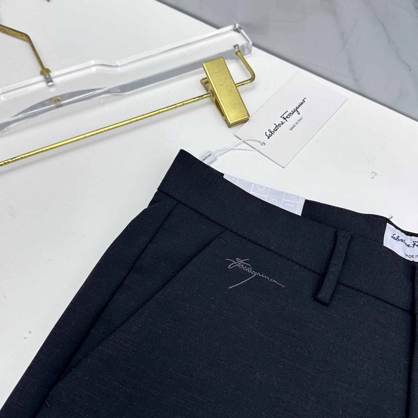 🆕Ferragamo菲拉格慕 26ss春夏新品休闲裤西裤，官网同步发售，裤身工艺设计，进口客供辅料、面料