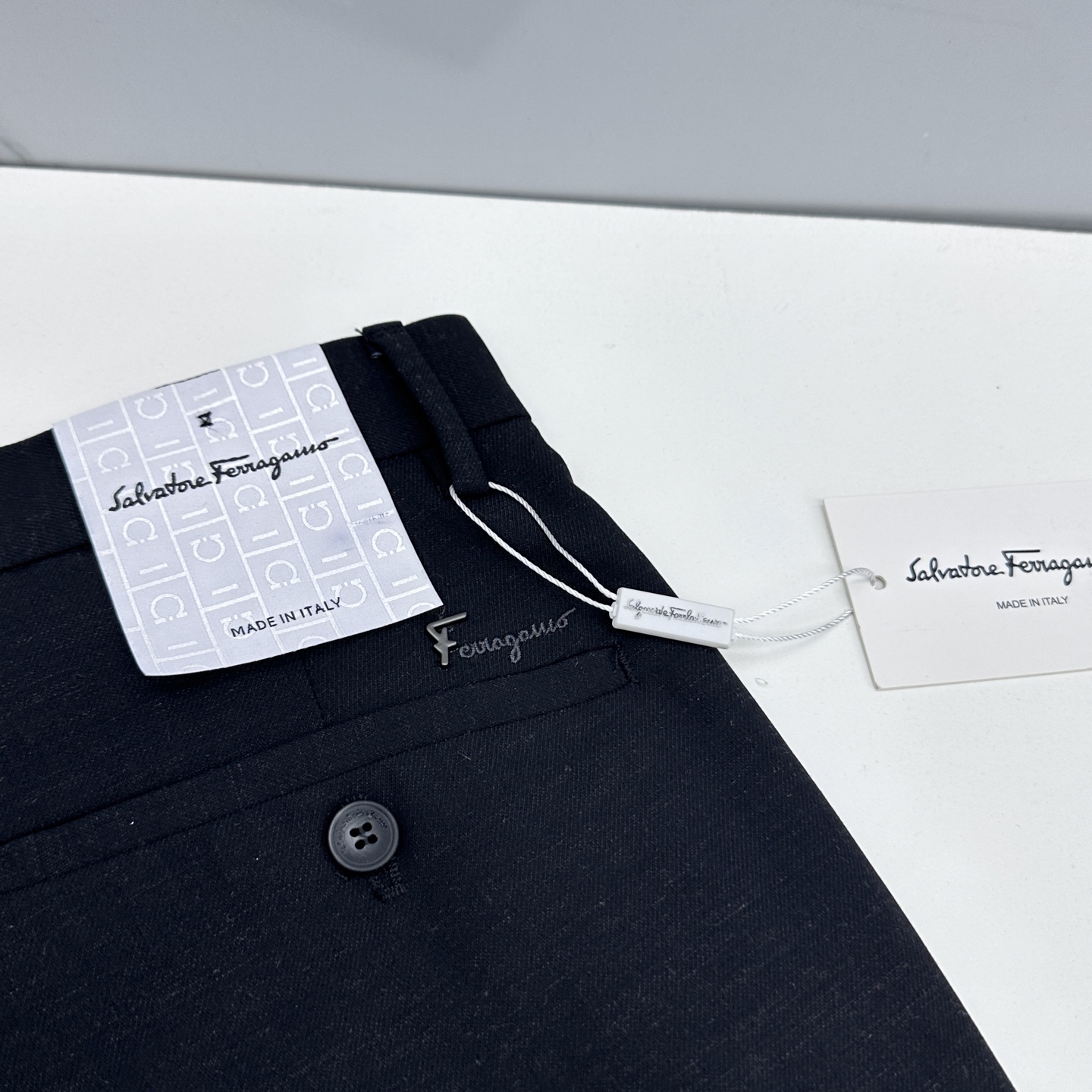 🆕Ferragamo菲拉格慕 26ss春夏新品休闲裤西裤，官网同步发售，裤身工艺设计，进口客供辅料、面料