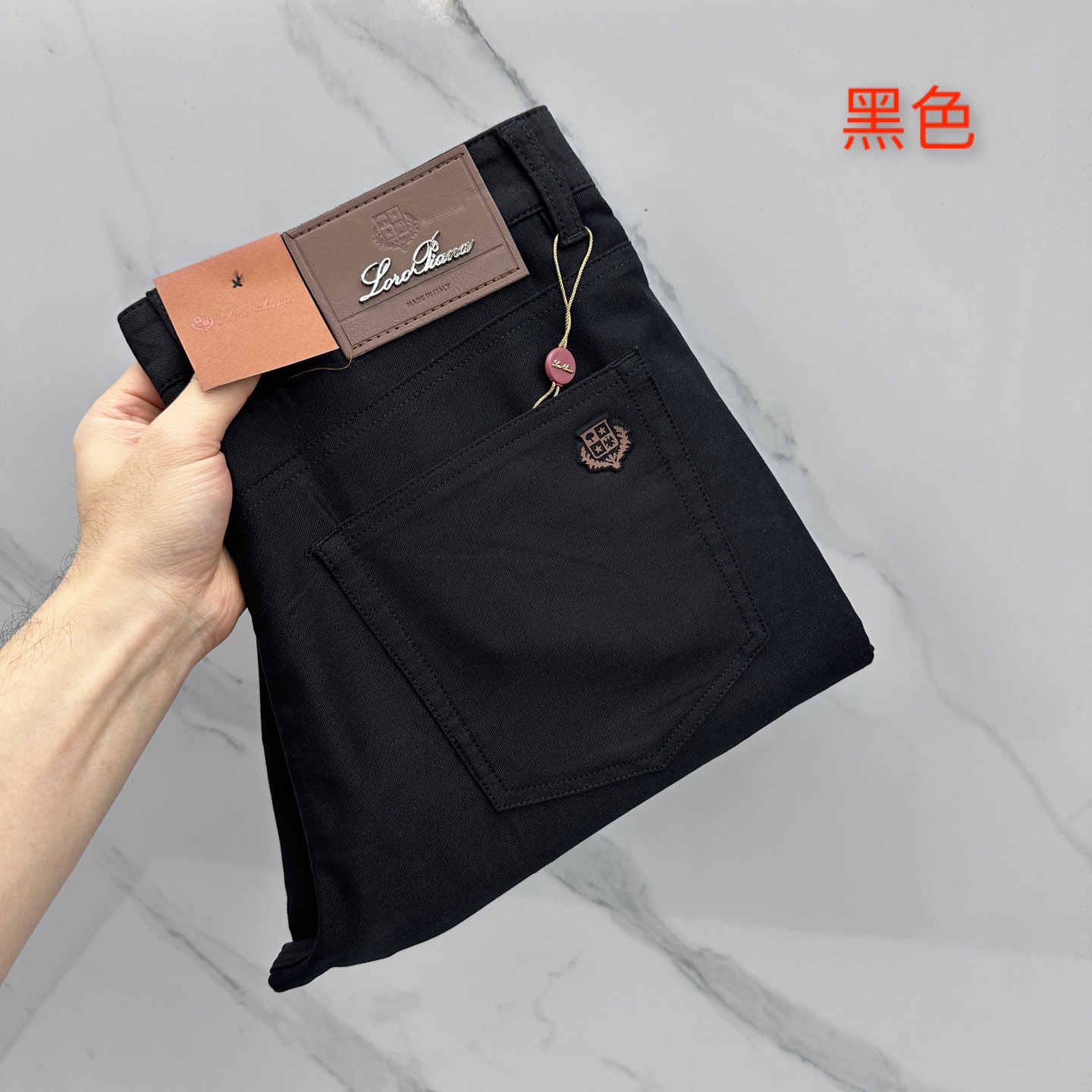 NO:745997,Lss spring and summer new casual pants five-pocket trousers, official website synchronization, trousers body craftsmanship design, high-definition woven fabrics, good breathability, customer-supplied accessories, OEM products are free of inspection!  Every detail is done to the extreme, original hardware accessories, stylish and handsome upper body, a must-have item for success!  Original BD product!  Code number 30-4037.39,,19860909Lss春夏新品休闲裤五袋西裤,官网同步,裤身工艺设计,高定梭织面料,透气性能佳,客供辅料,代工厂出品免检！每个细节做到极致,原版五金配件,上身有型帅气,成功必备单品！BD原单出品！ 码数30-4037.39,,,Men's clothing