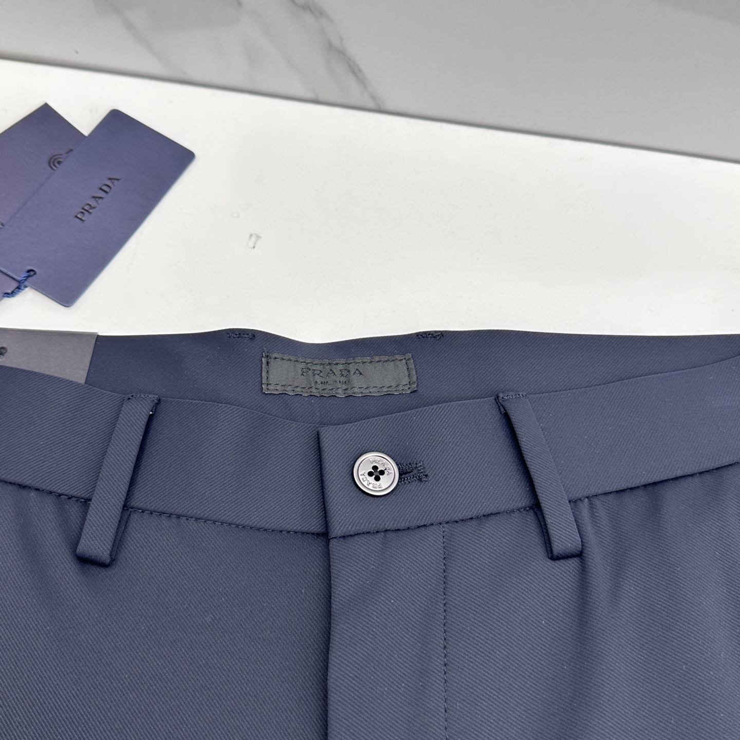 🆕PRADA普拉达 26ss春夏新品休闲裤西裤，官网同步，裤身工艺设计，高定面料，透气性能佳，客供辅料，