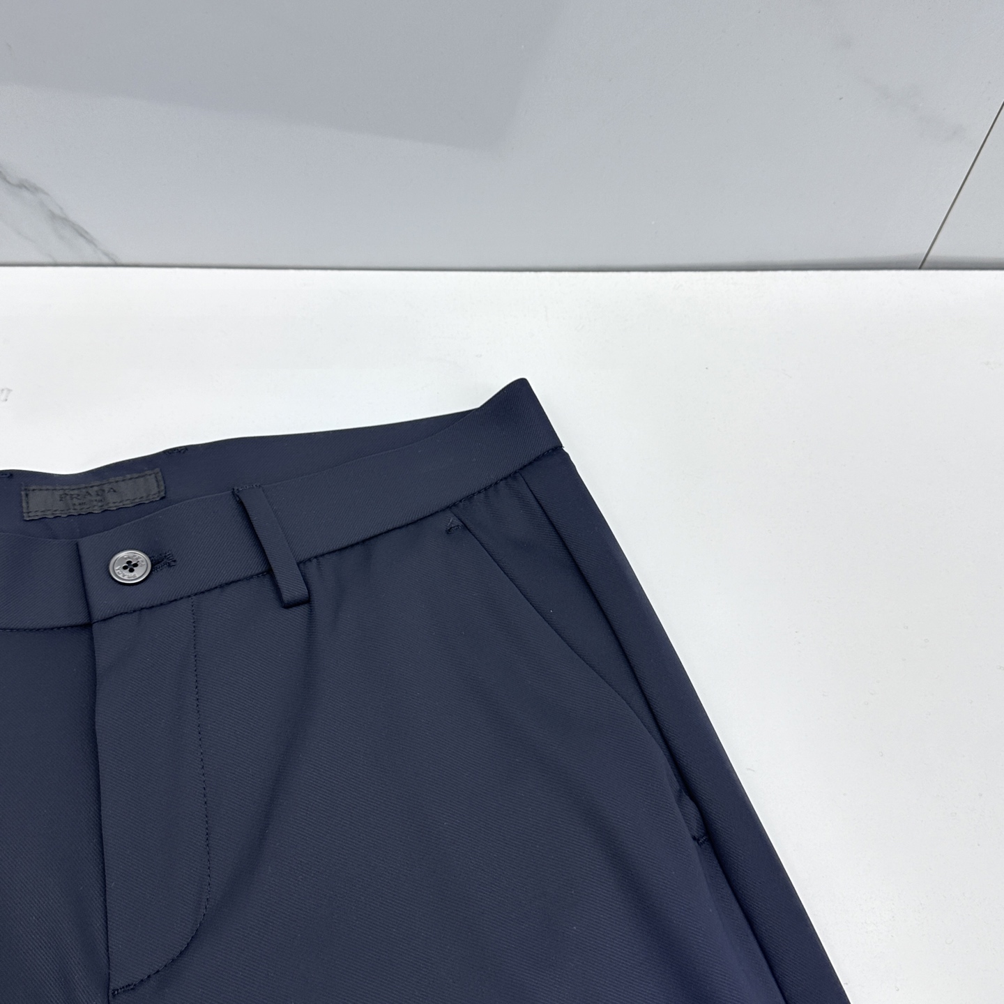 🆕PRADA普拉达 26ss春夏新品休闲裤西裤，官网同步，裤身工艺设计，高定面料，透气性能佳，客供辅料，