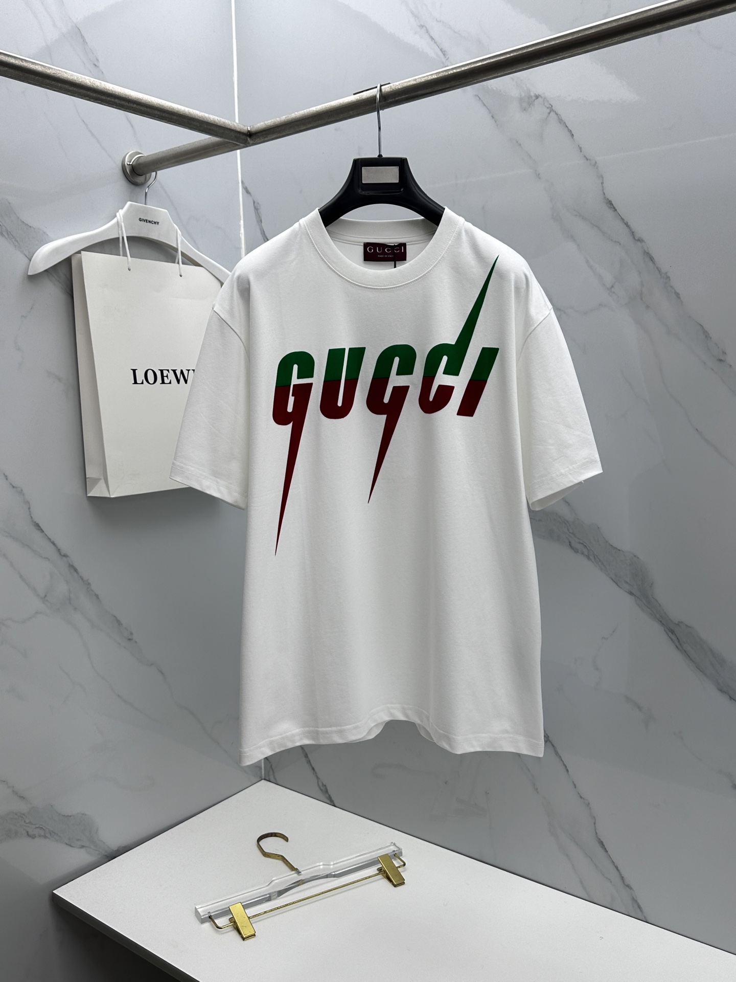 🆕Gucci古驰 2026春夏新款植绒印花短袖 双纱纯棉面料 胸前印花logo 多元化搭配 是眼下时尚前