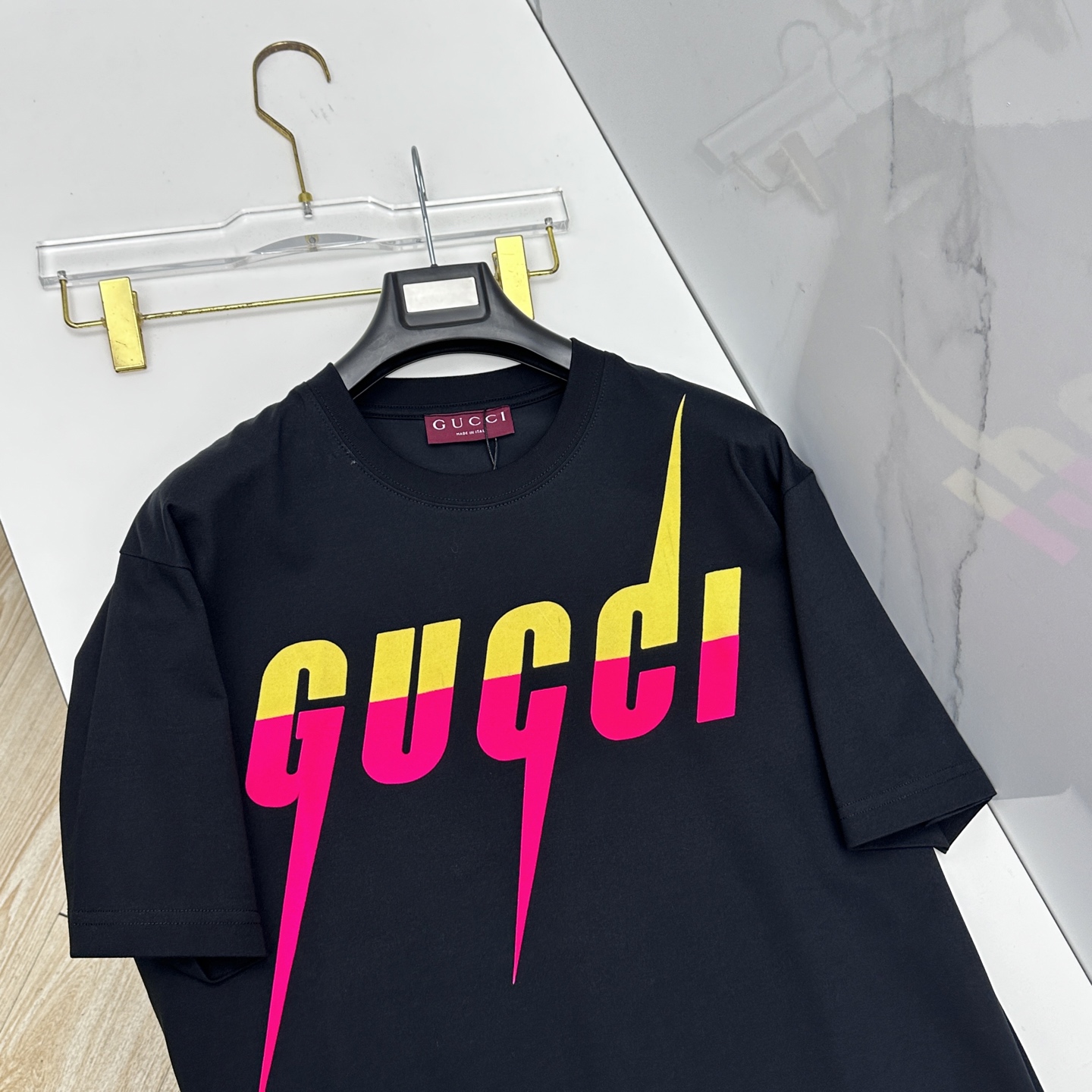 🆕Gucci古驰 2026春夏新款植绒印花短袖 双纱纯棉面料 胸前印花logo 多元化搭配 是眼下时尚前