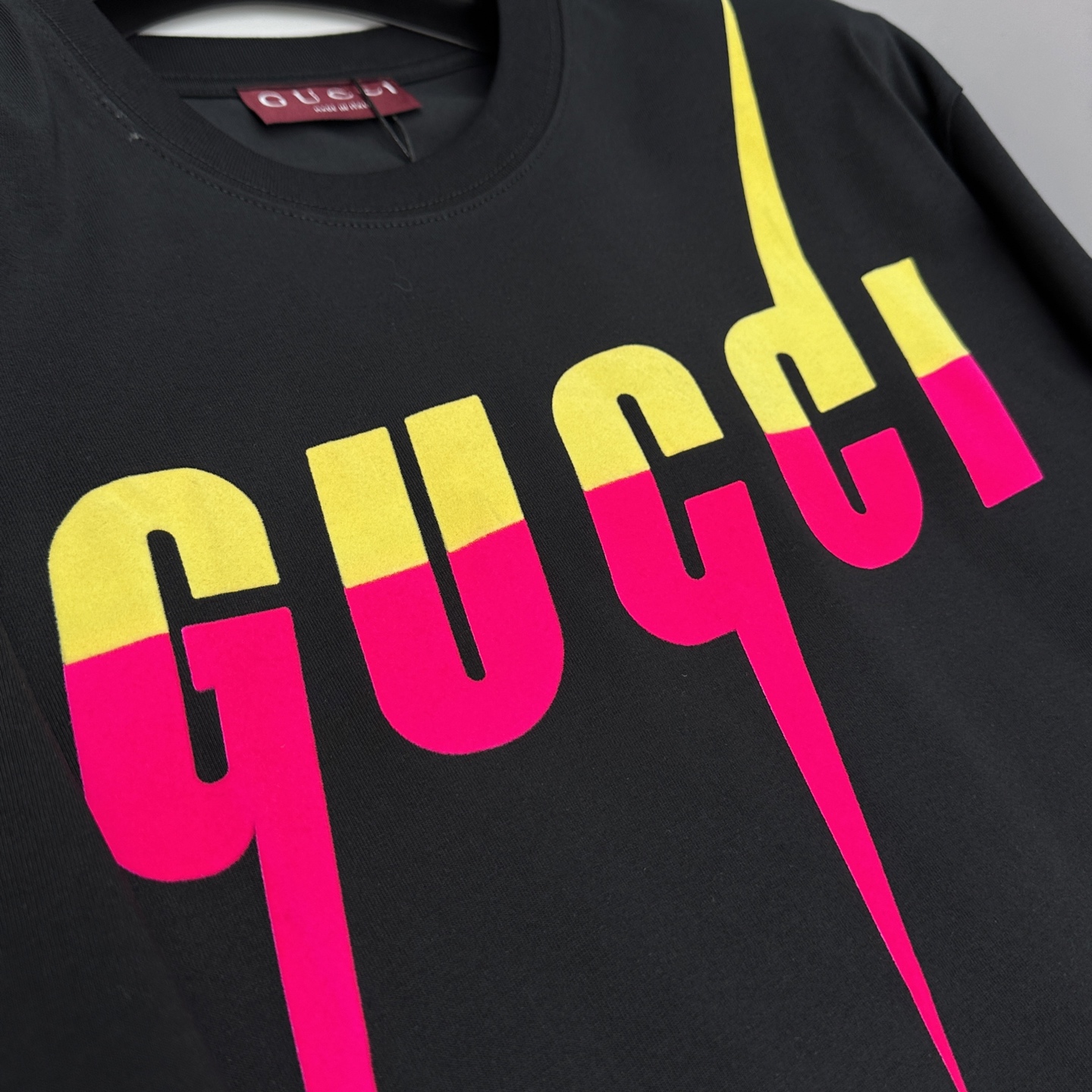 🆕Gucci古驰 2026春夏新款植绒印花短袖 双纱纯棉面料 胸前印花logo 多元化搭配 是眼下时尚前