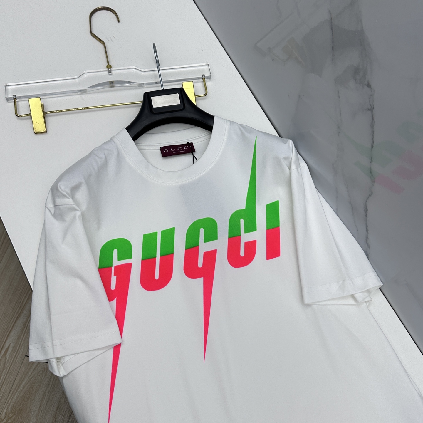 🆕Gucci古驰 2026春夏新款植绒印花短袖 双纱纯棉面料 胸前印花logo 多元化搭配 是眼下时尚前