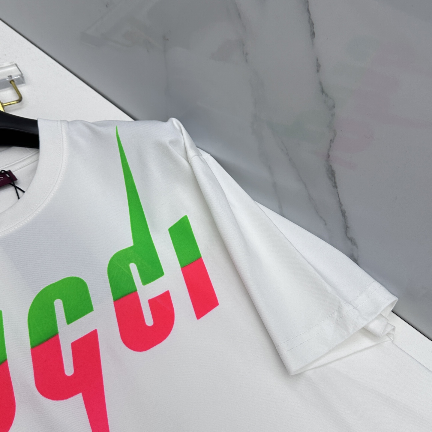 🆕Gucci古驰 2026春夏新款植绒印花短袖 双纱纯棉面料 胸前印花logo 多元化搭配 是眼下时尚前