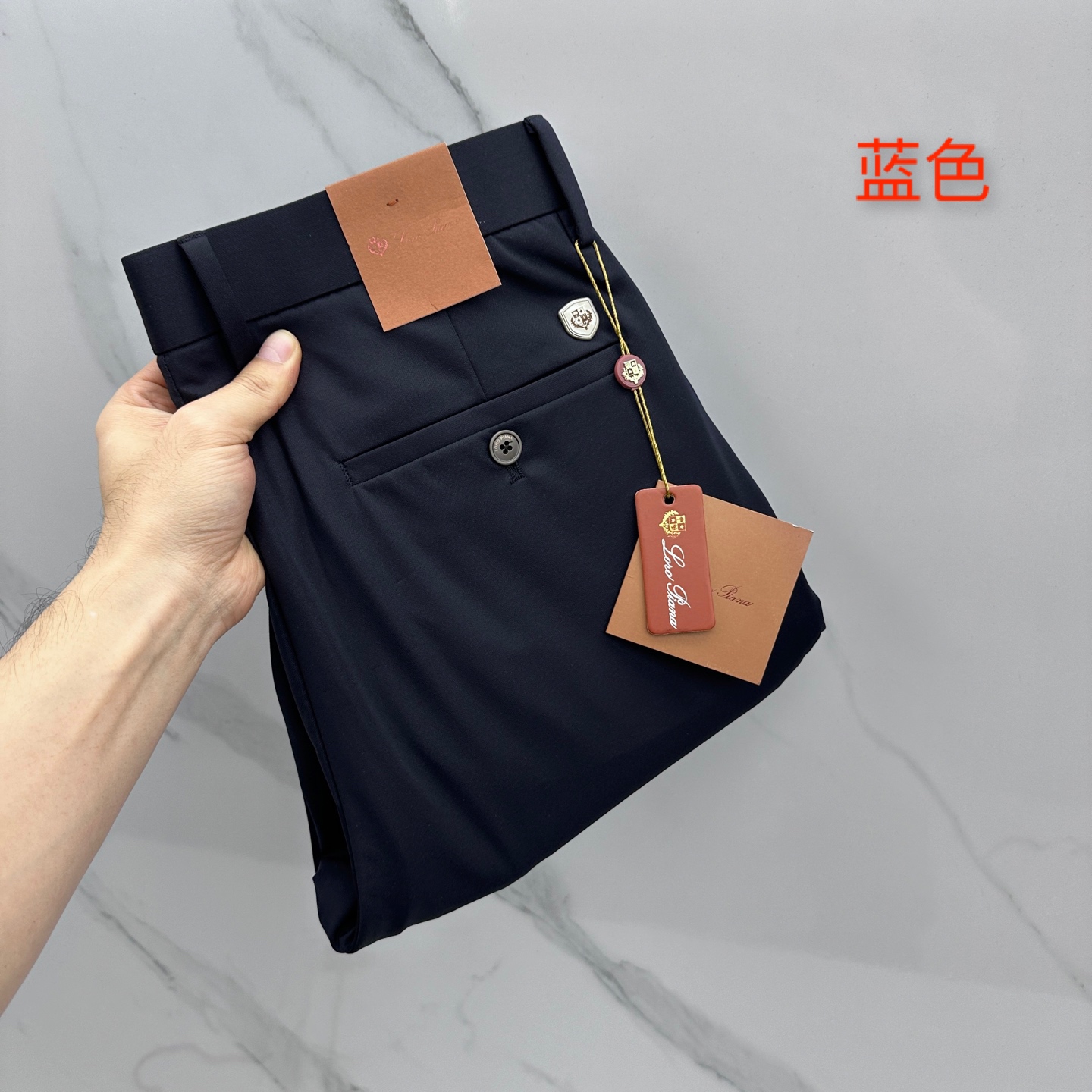 NO:746068,Lss spring and summer new casual trousers and trousers, official website synchronization, trousers body craftsmanship design, high-definition fabrics, good breathability, customer-supplied accessories, OEM products are free of inspection!  Every detail is done to the extreme, original hardware accessories, stylish and handsome upper body, a must-have item for success!  Original BD product!  Code number 30-4037.39,,19860909Lss春夏新品休闲裤西裤,官网同步,裤身工艺设计,高定面料,透气性能佳,客供辅料,代工厂出品免检！每个细节做到极致,原版五金配件,上身有型帅气,成功必备单品！BD原单出品！ 码数30-4037.39,,,Men's clothing