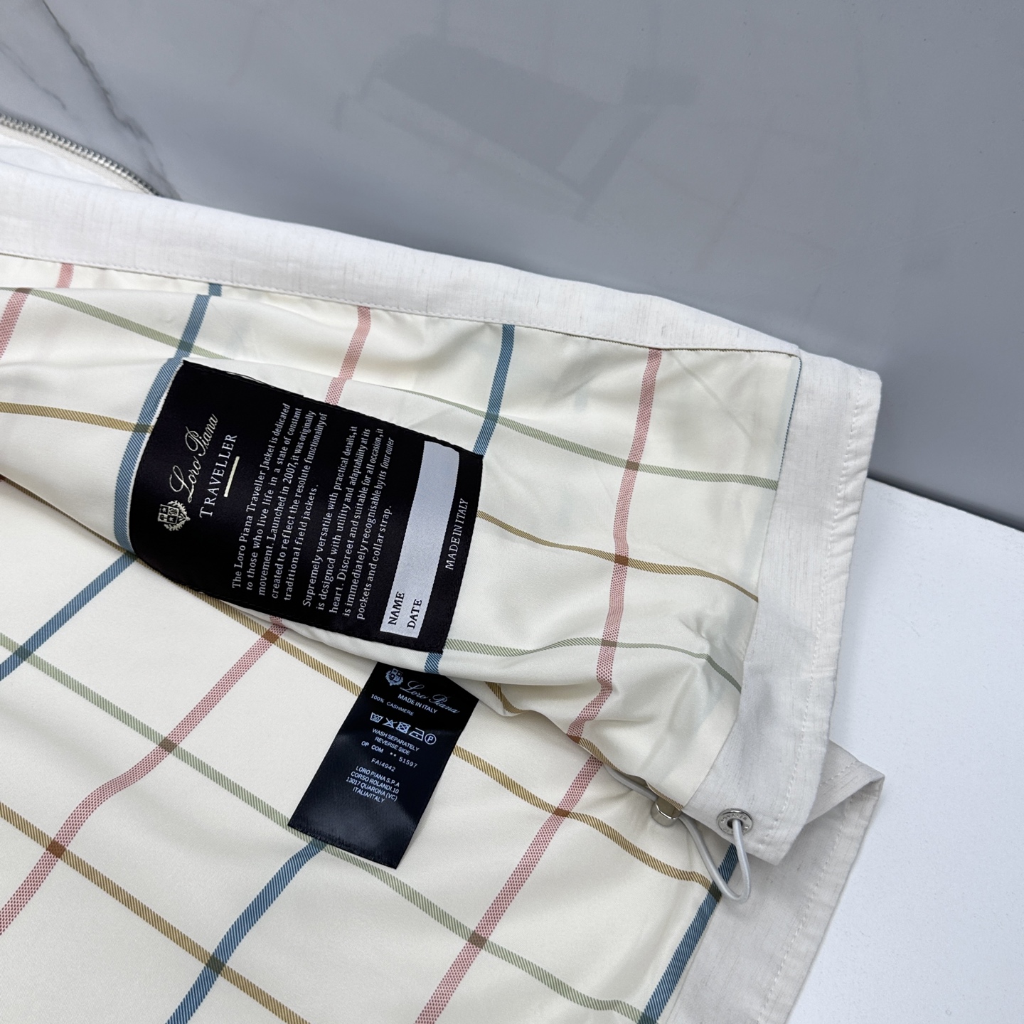 🆕Loro piana 早春系列，最新时尚翻领夹克马甲，处处细节显工艺足够的高级 结构性剪裁的设计改变来