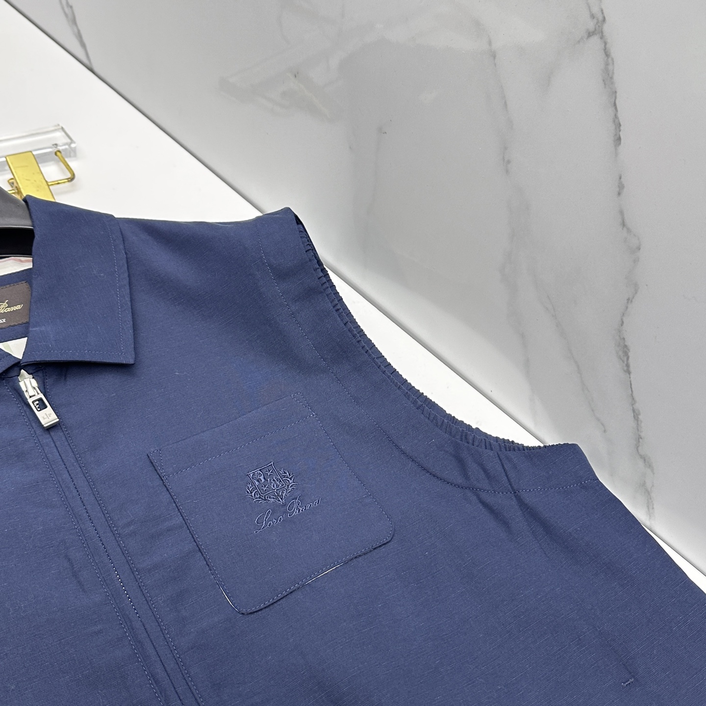 🆕Loro piana 早春系列，最新时尚翻领夹克马甲，处处细节显工艺足够的高级 结构性剪裁的设计改变来