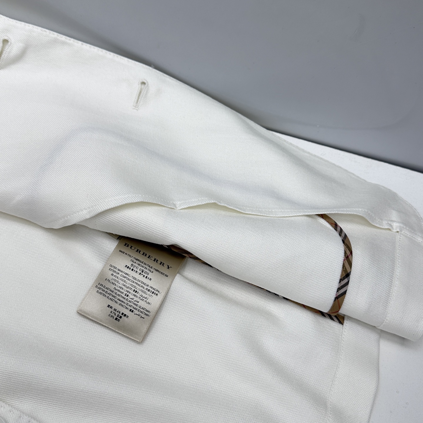 🆕Burberry巴宝莉 2026早春时尚系列，最新男款西装外套.定织定染面料，处处细节显工艺足够的高级