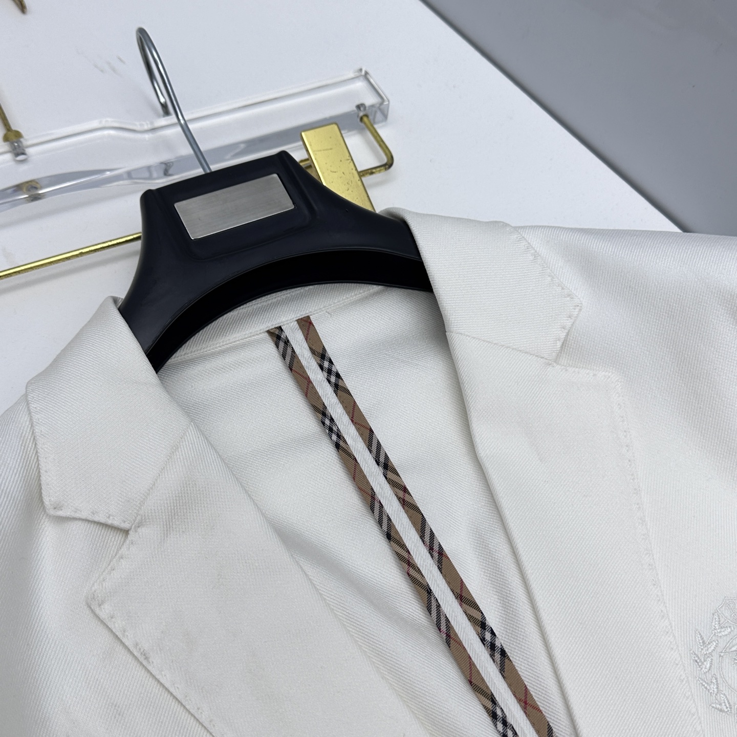 🆕Burberry巴宝莉 2026早春时尚系列，最新男款西装外套.定织定染面料，处处细节显工艺足够的高级