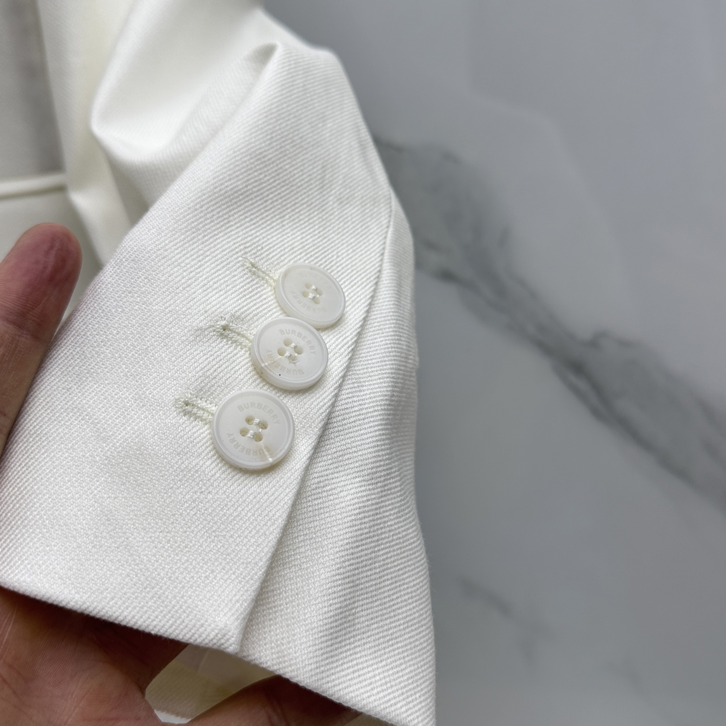 🆕Burberry巴宝莉 2026早春时尚系列，最新男款西装外套.定织定染面料，处处细节显工艺足够的高级
