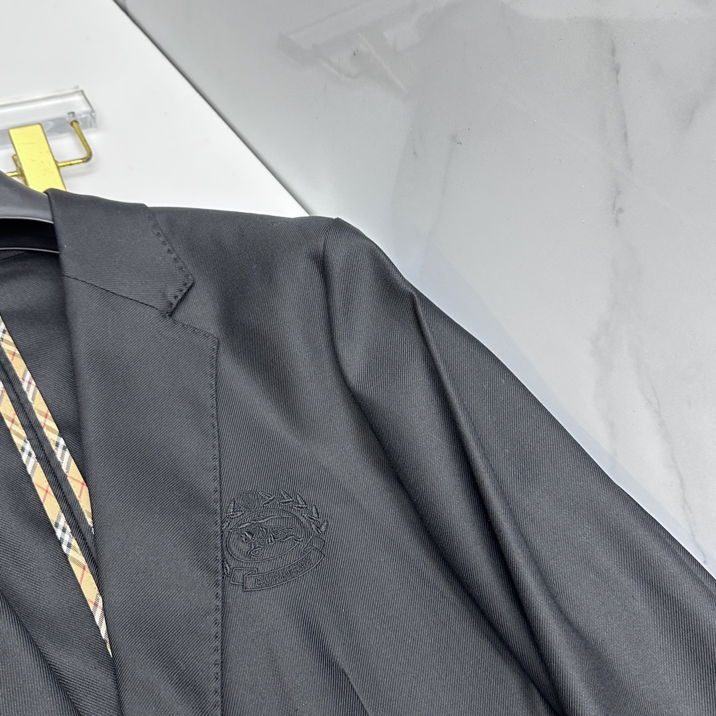 🆕Burberry巴宝莉 2026早春时尚系列，最新男款西装外套.定织定染面料，处处细节显工艺足够的高级