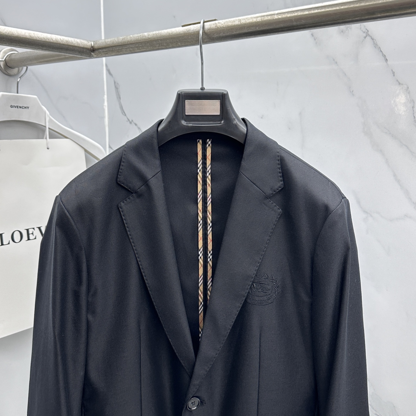 🆕Burberry巴宝莉 2026早春时尚系列，最新男款西装外套.定织定染面料，处处细节显工艺足够的高级
