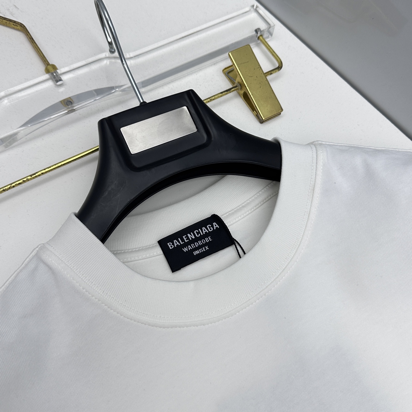 🆕Balenciaga巴黎世家 2026春夏新款简约刺绣短袖 双纱纯棉面料 logo字母刺绣 多元化搭配