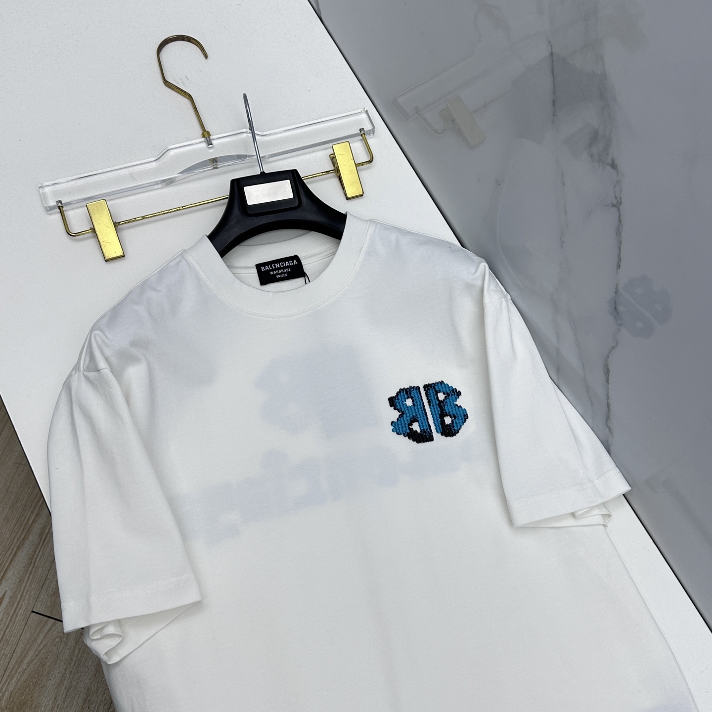 🆕Balenciaga巴黎世家 2026春夏新款简约刺绣短袖 双纱纯棉面料 logo字母刺绣 多元化搭配