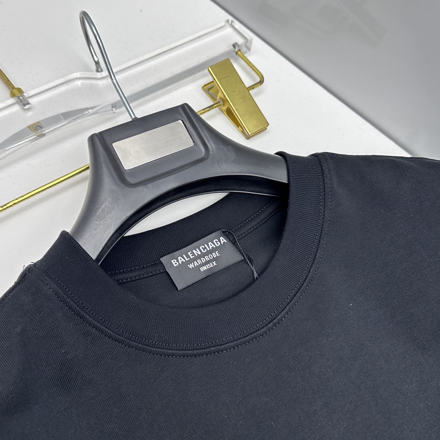 🆕Balenciaga巴黎世家 2026春夏新款简约刺绣短袖 双纱纯棉面料 logo字母刺绣 多元化搭配